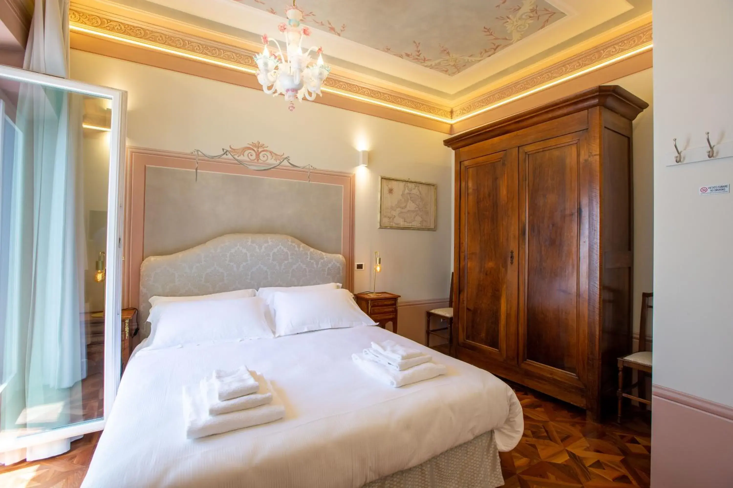Photo of the whole room, Bed in Villa Tortorelli Photo of the whole room, Bed in Villa Tortorelli