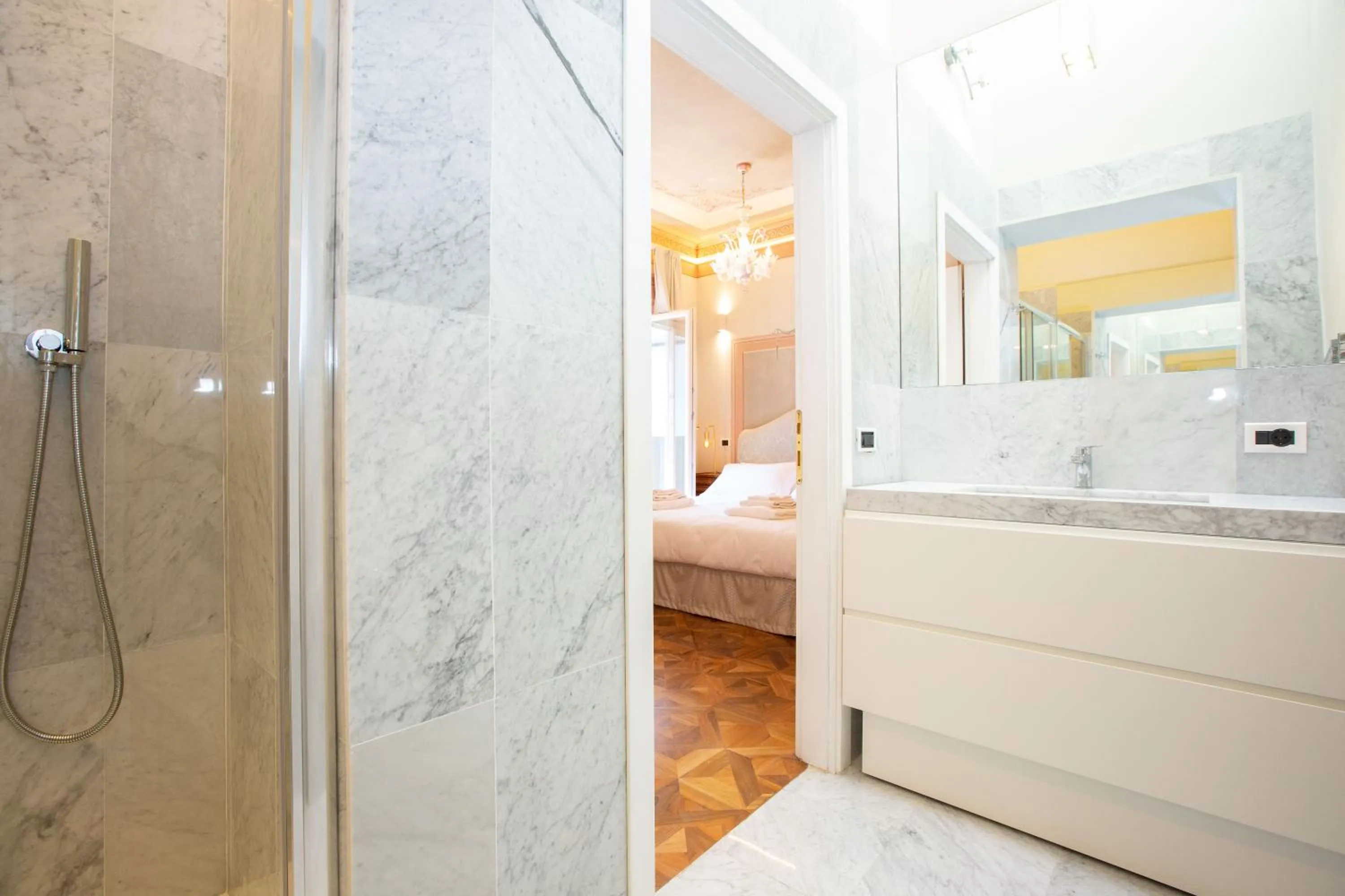Bathroom, Bed in Villa Tortorelli