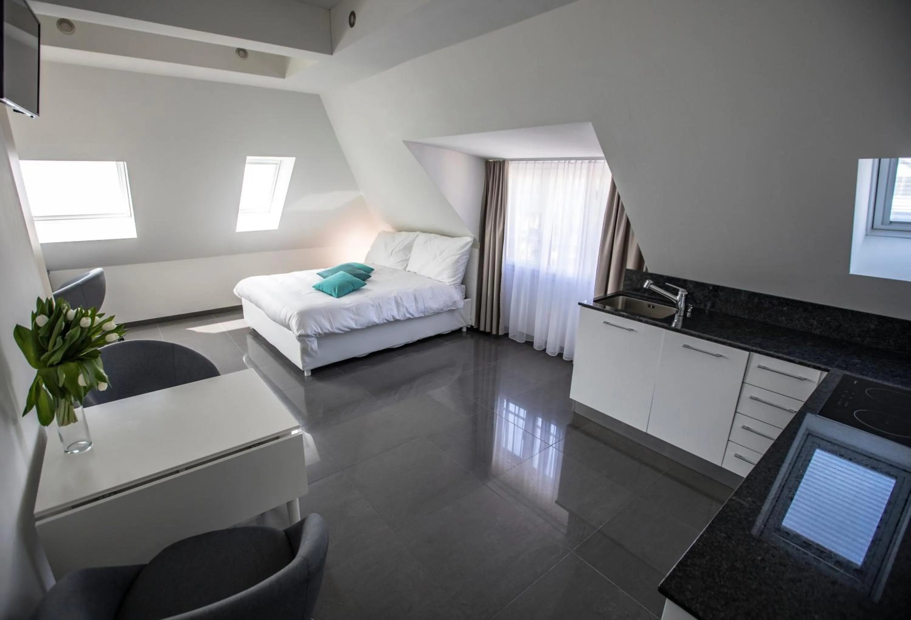 Living room, Bed in Self Check-In Hotel Kernhof Langstrasse