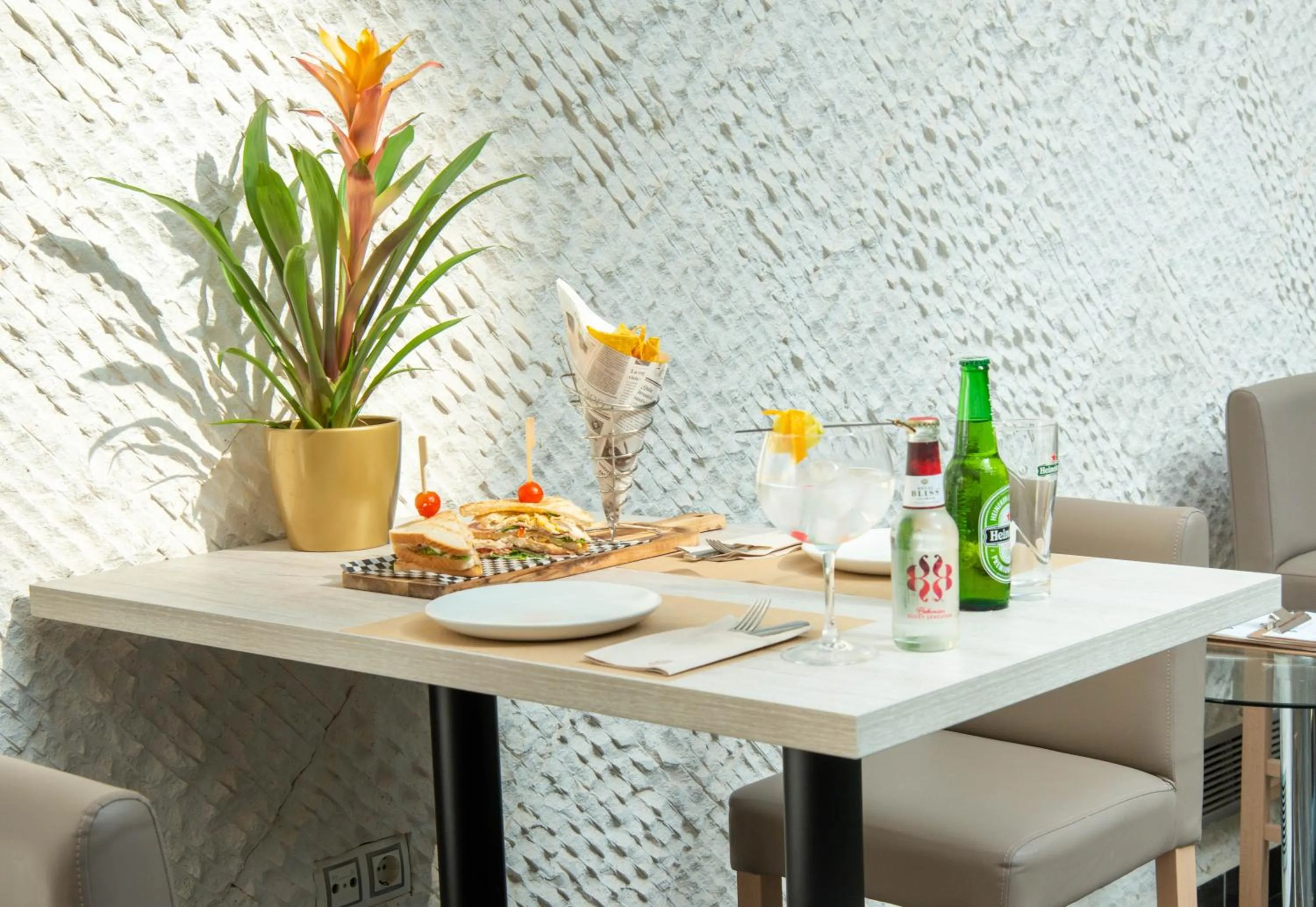 Restaurant/places to eat in Hotel Ibersol Atrio del Mar