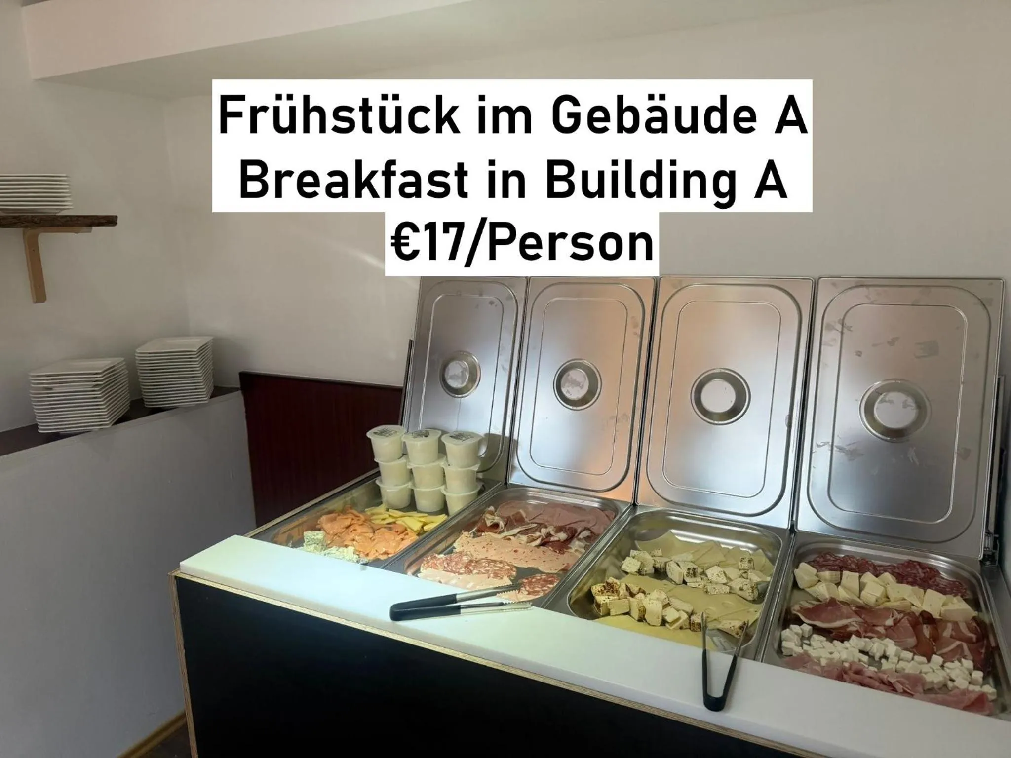 Buffet breakfast in Hotel Vogelweiderhof