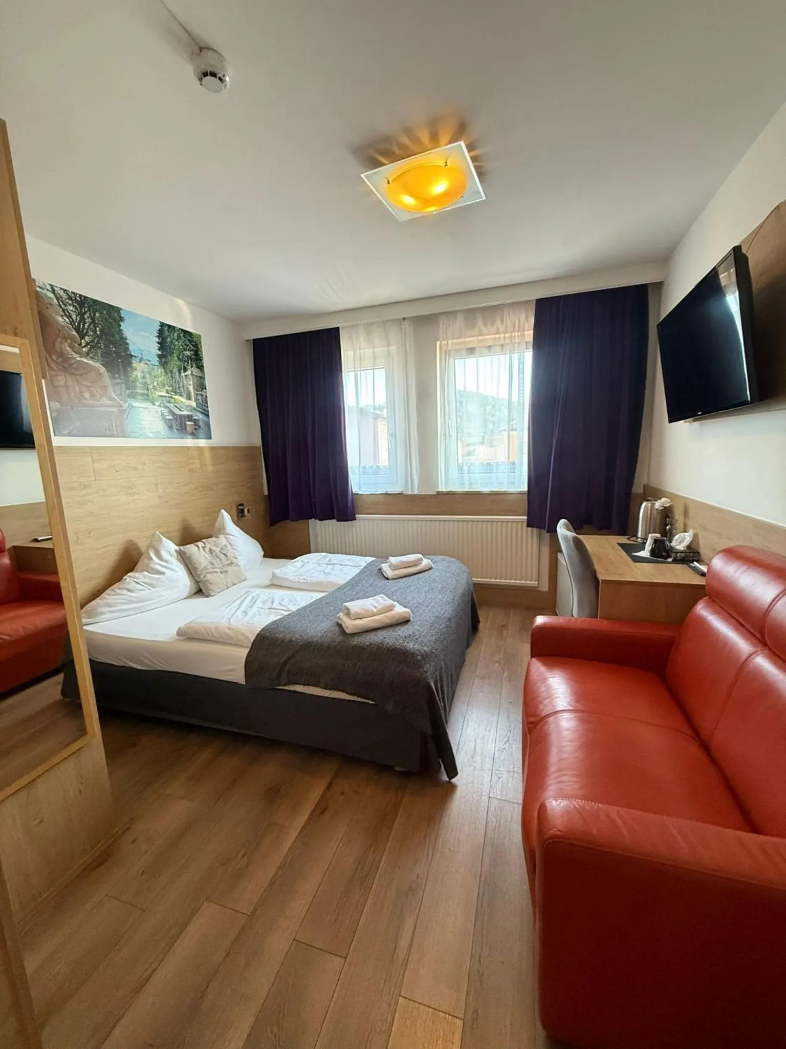 Photo of the whole room, Bed in Hotel Vogelweiderhof