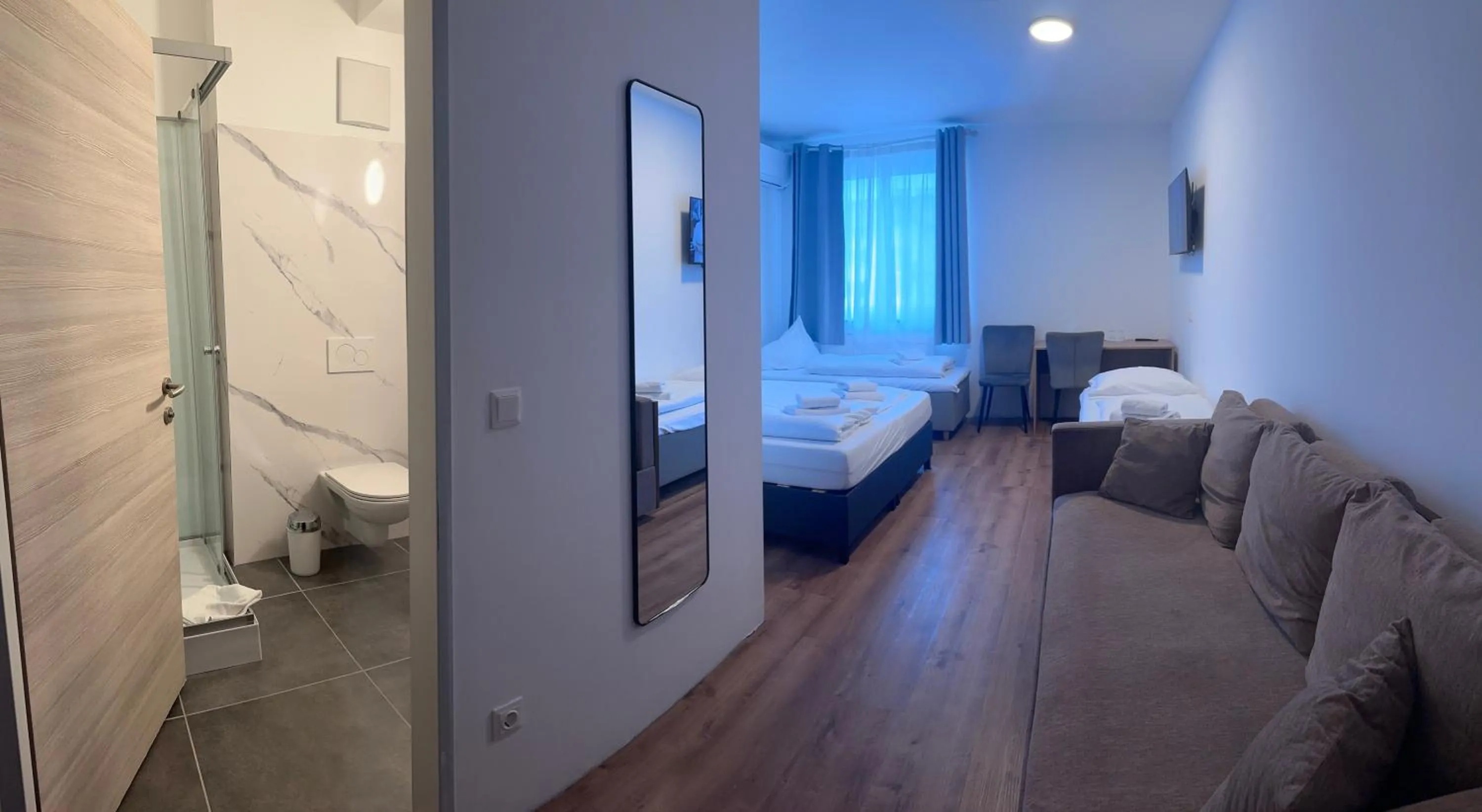 Bedroom, Bed in Hotel Vogelweiderhof