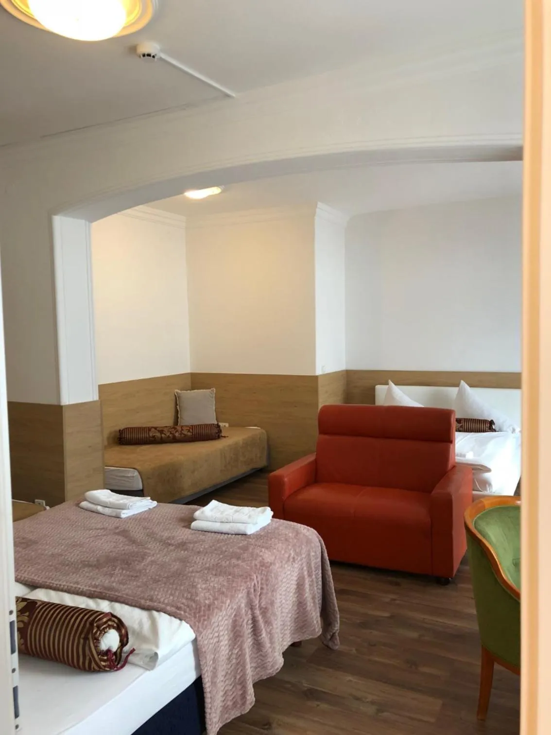 Photo of the whole room, Bed in Hotel Vogelweiderhof