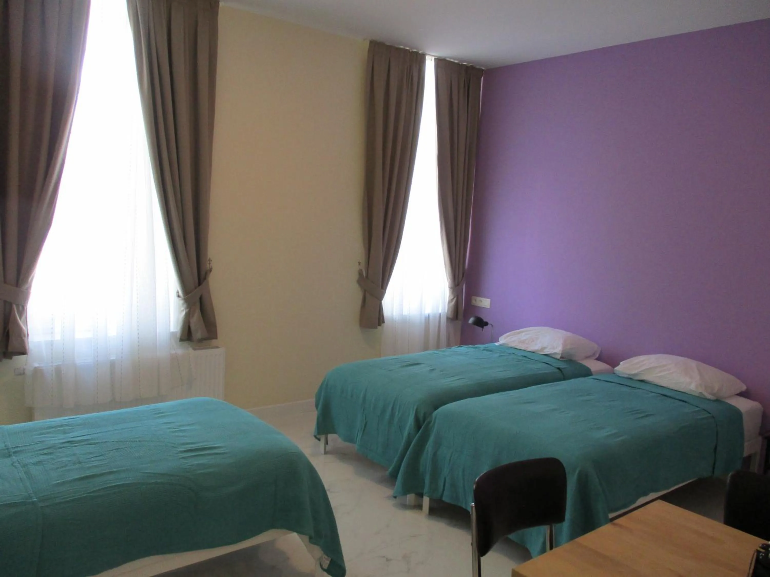 Bed in Hotel de la Gare Aalst