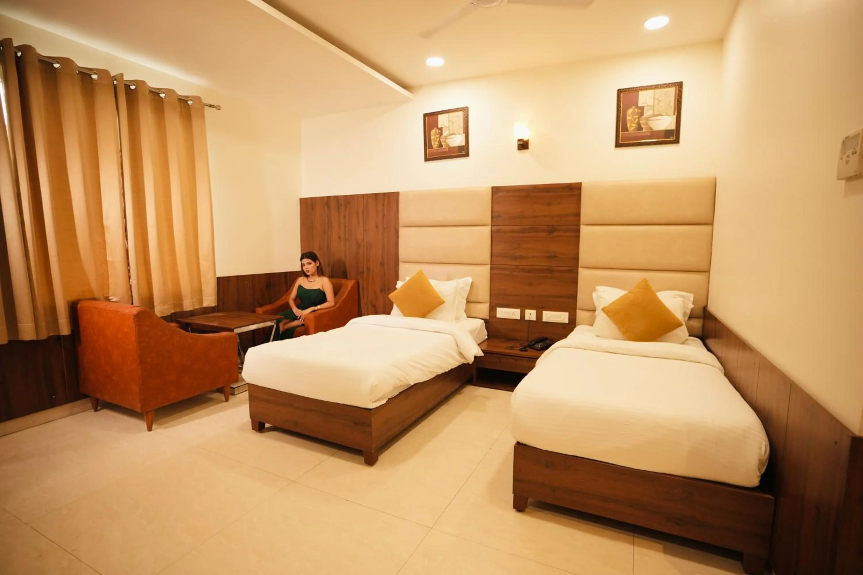 Bed in Hotel Pradeep Star Inn