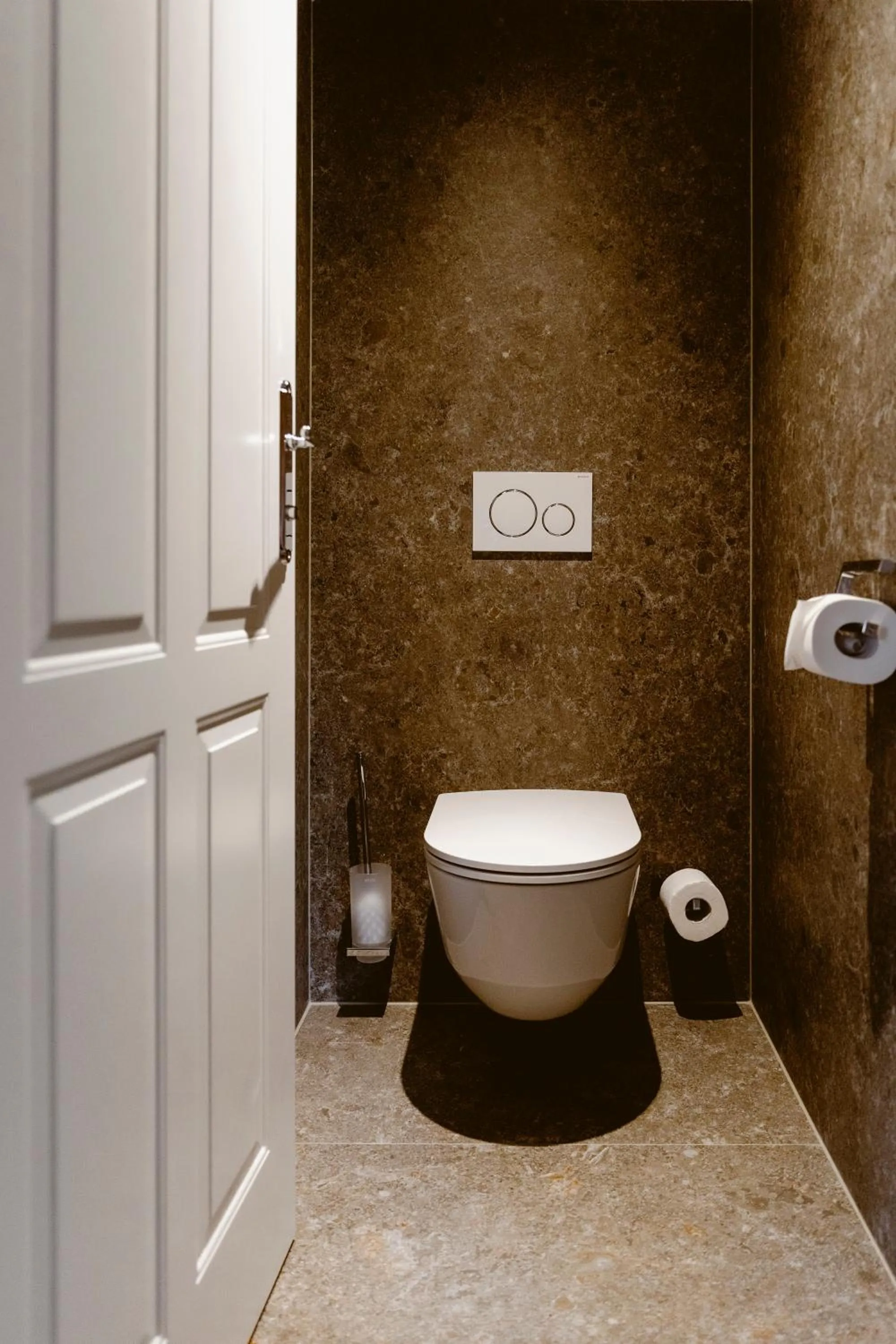 Toilet in Seehotel Berau