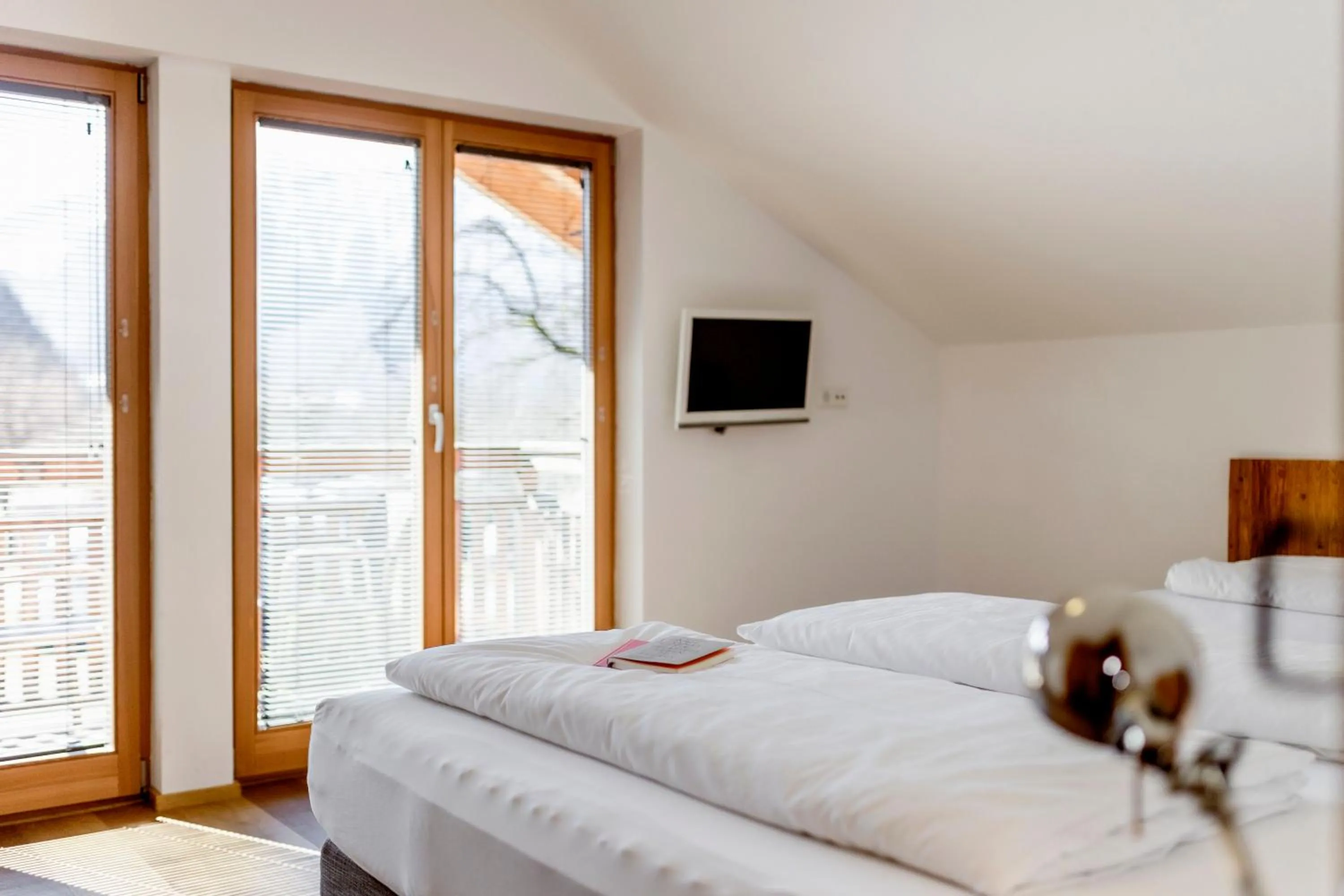 Photo of the whole room, Bed in Seehotel Berau