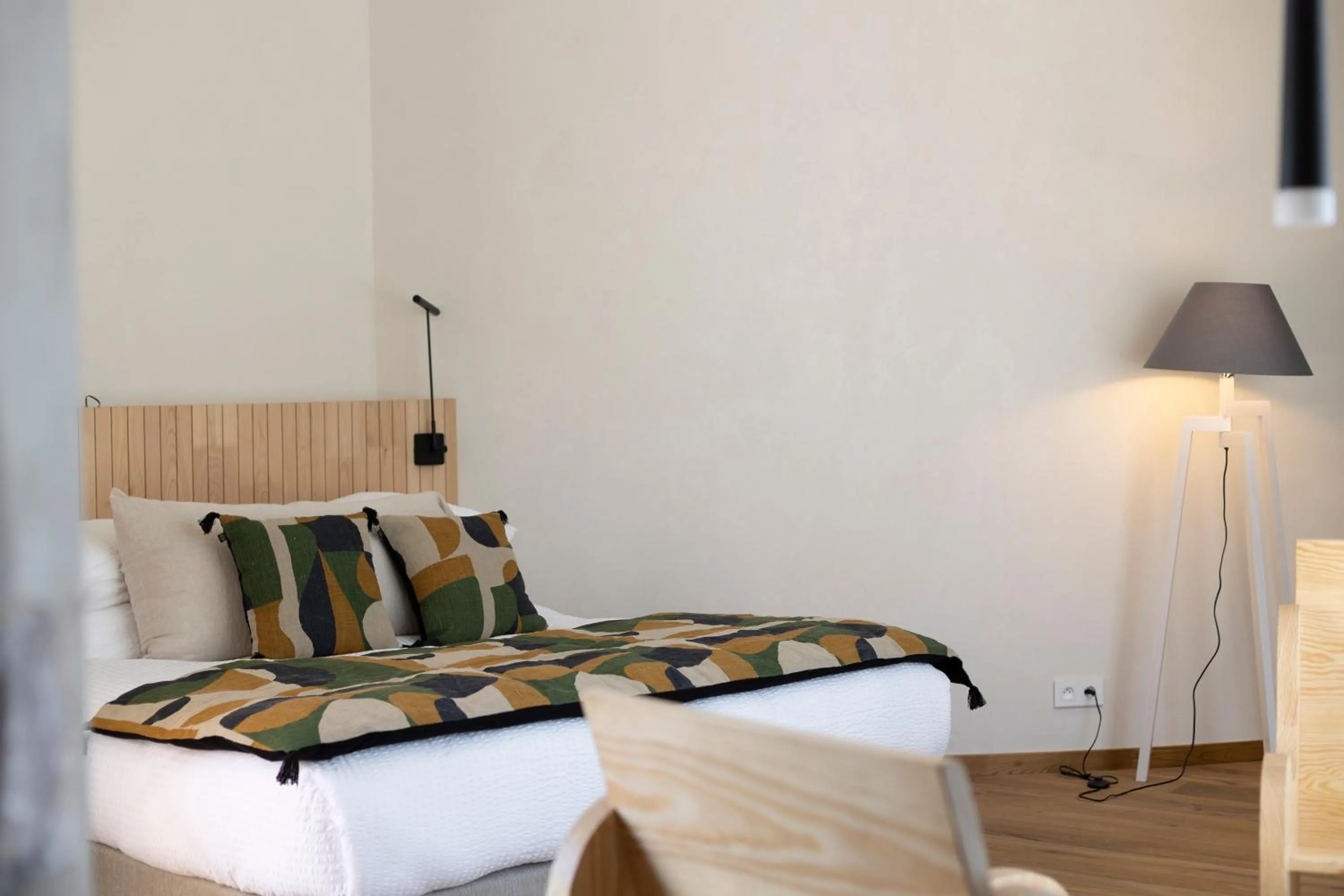 Photo of the whole room, Bed in A SPERANZA Suites avec piscine privative chauffée