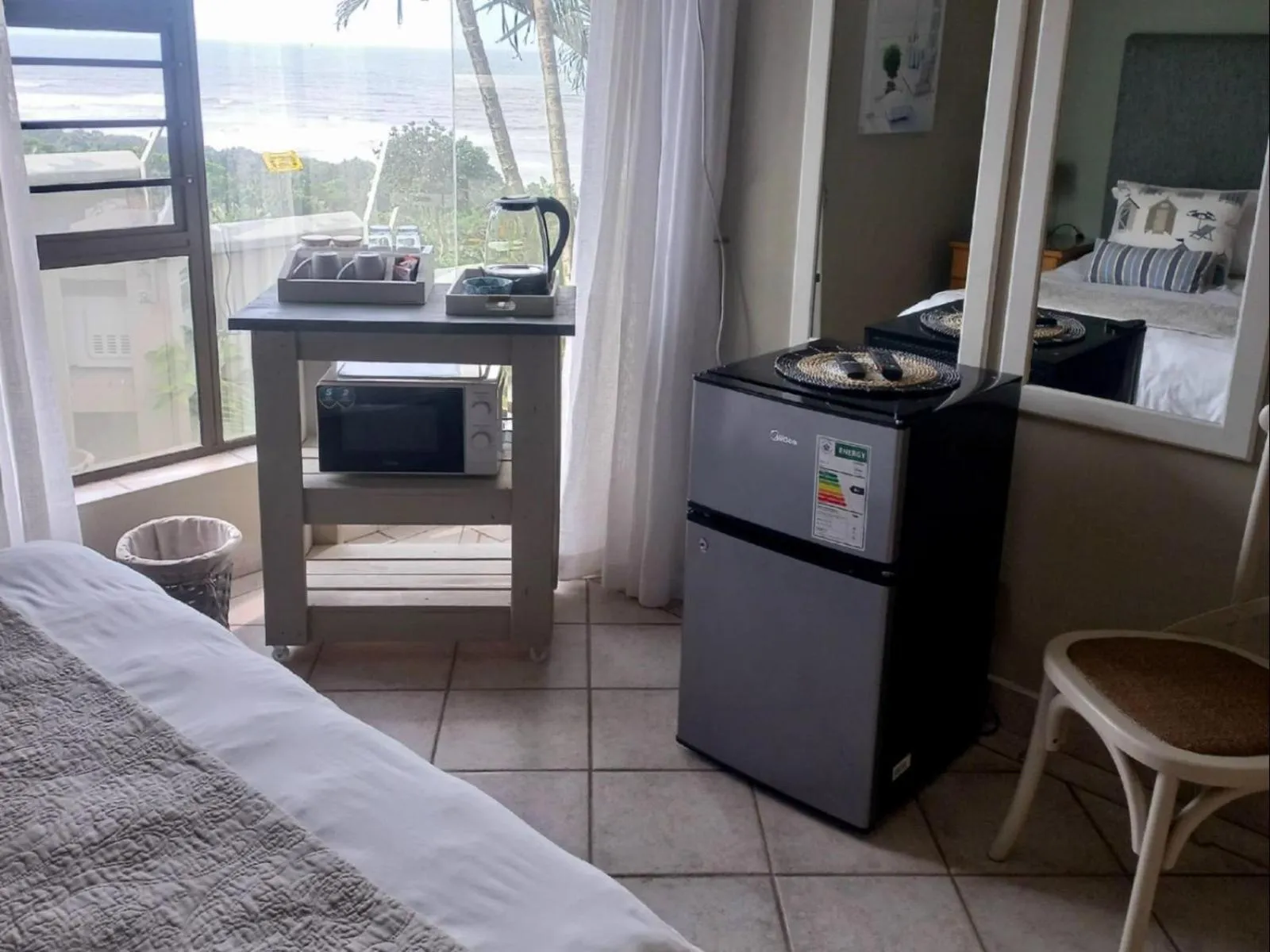 Coffee/tea facilities, Bed in Waves of Mercy