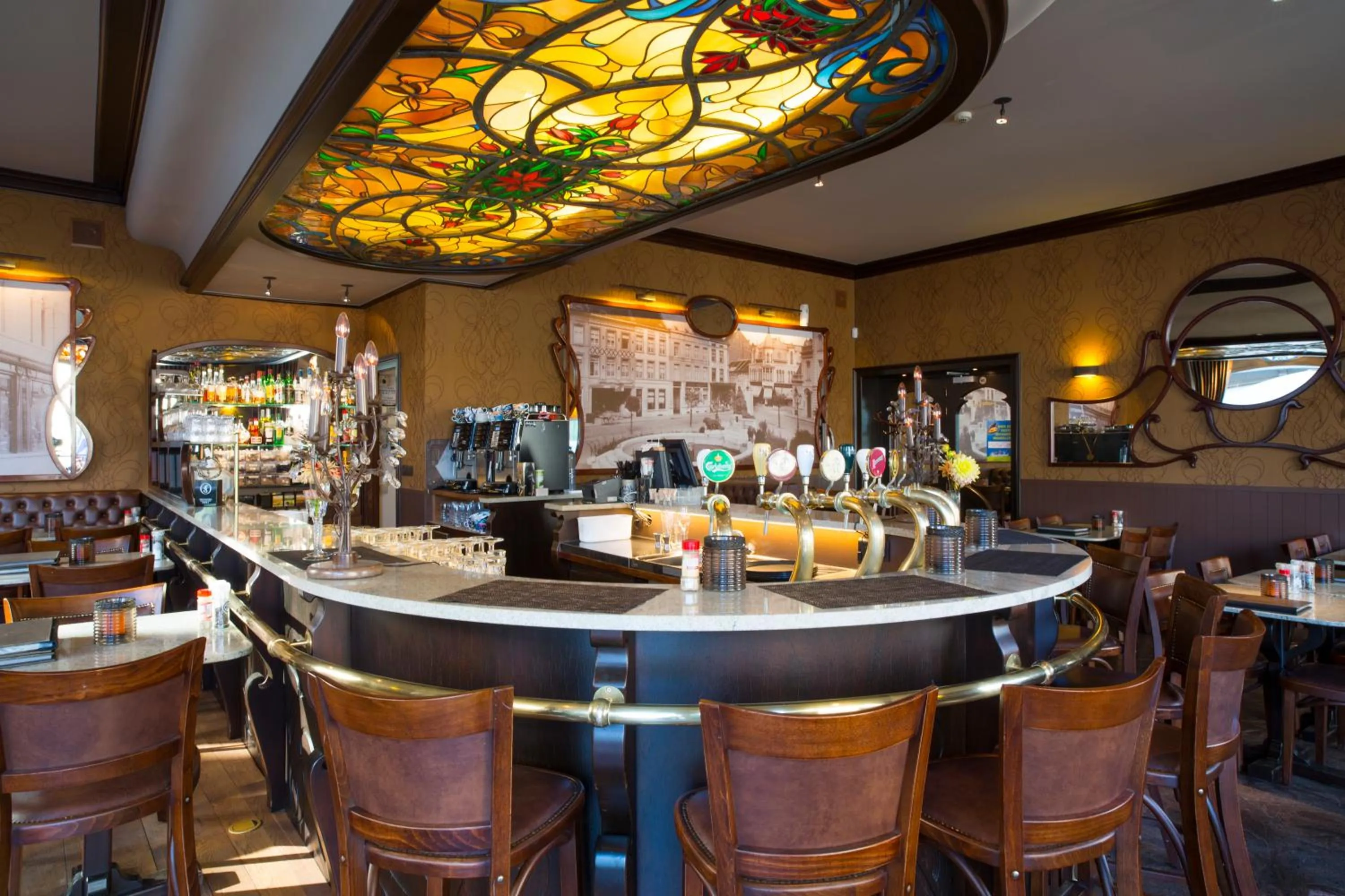 Restaurant/places to eat in Hotel Grupello