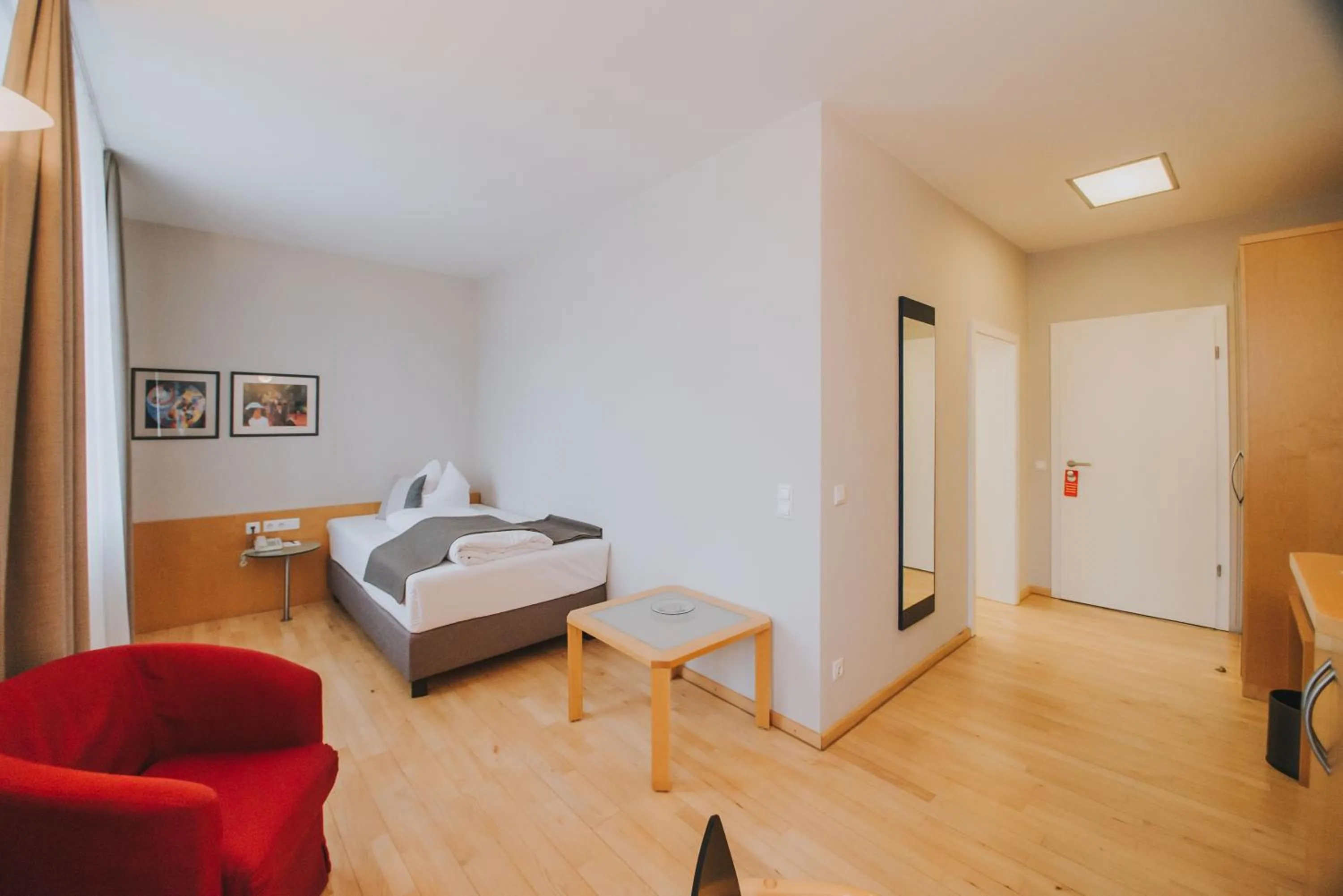 Photo of the whole room, Bed in Hotel Landgasthof Zur Post