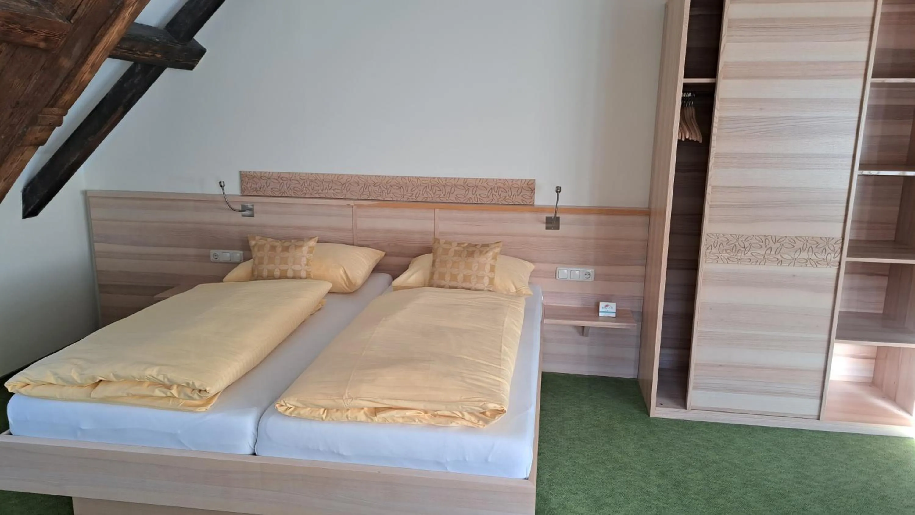 Photo of the whole room, Bed in Familiengasthof Maier