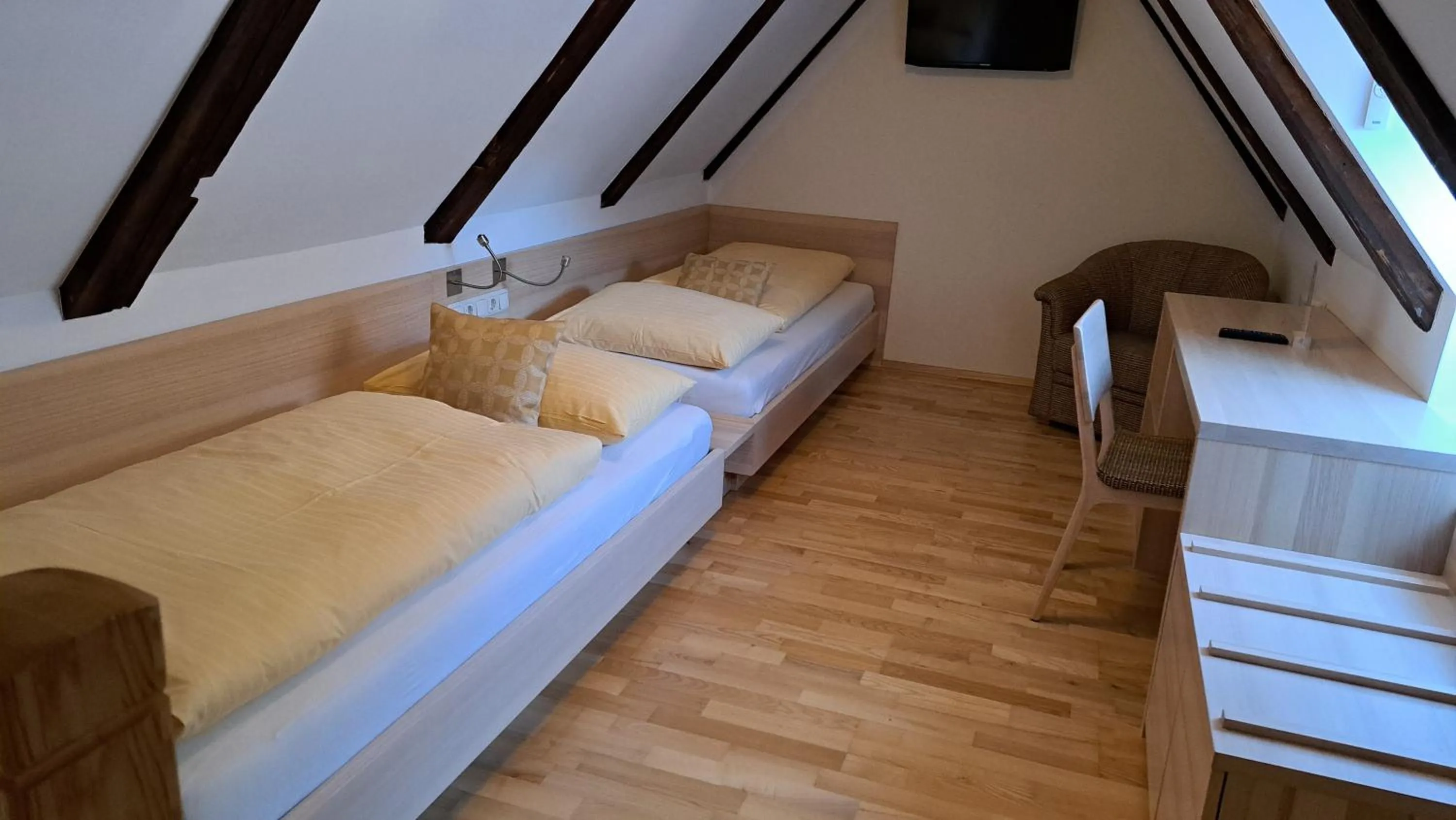 Photo of the whole room, Bed in Familiengasthof Maier