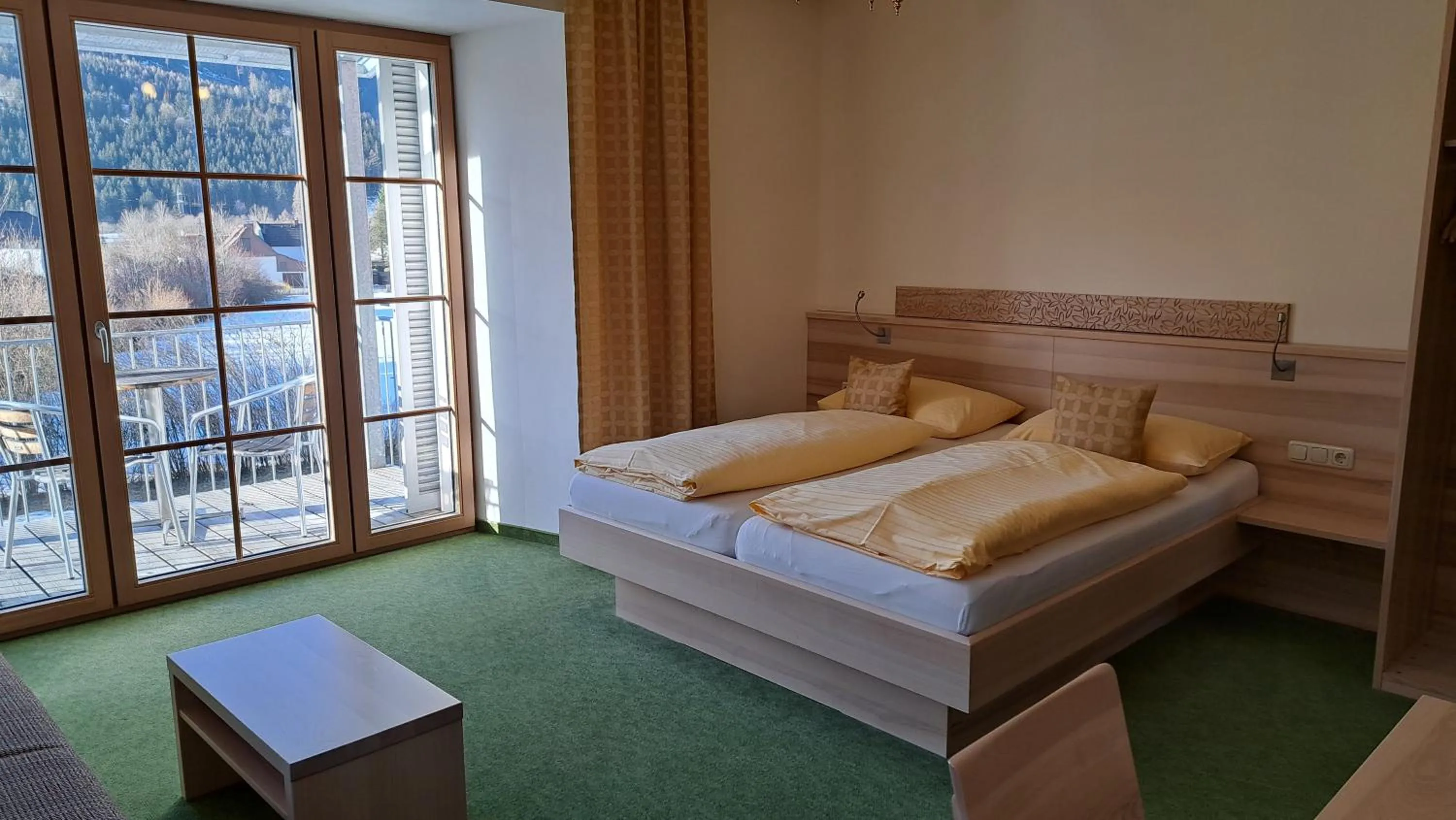 Photo of the whole room, Bed in Familiengasthof Maier