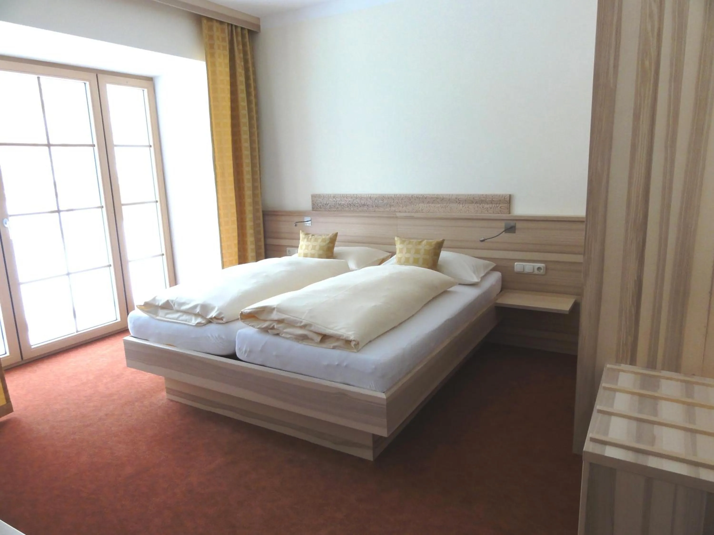 Bed in Familiengasthof Maier