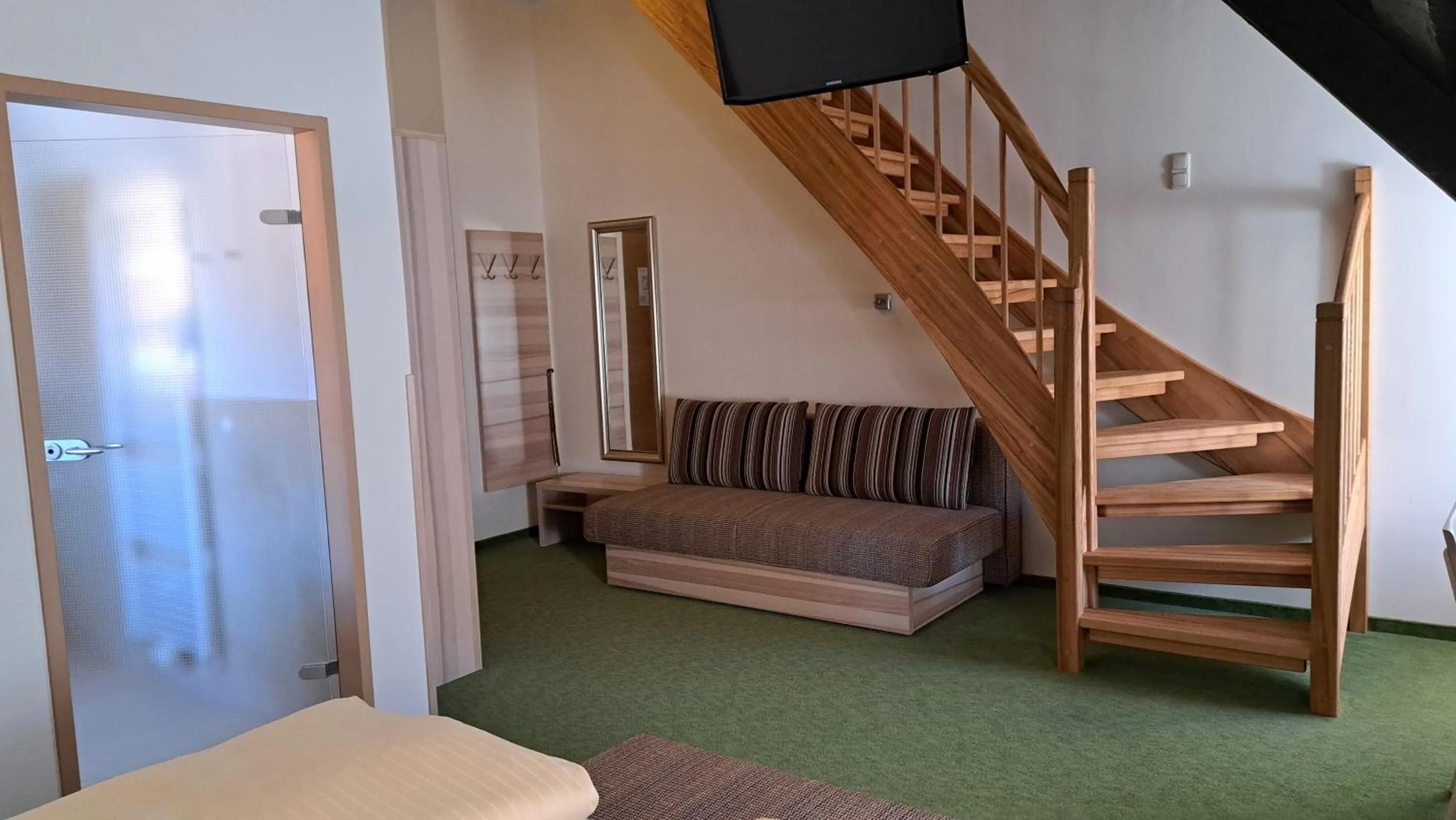 Photo of the whole room, Bed in Familiengasthof Maier