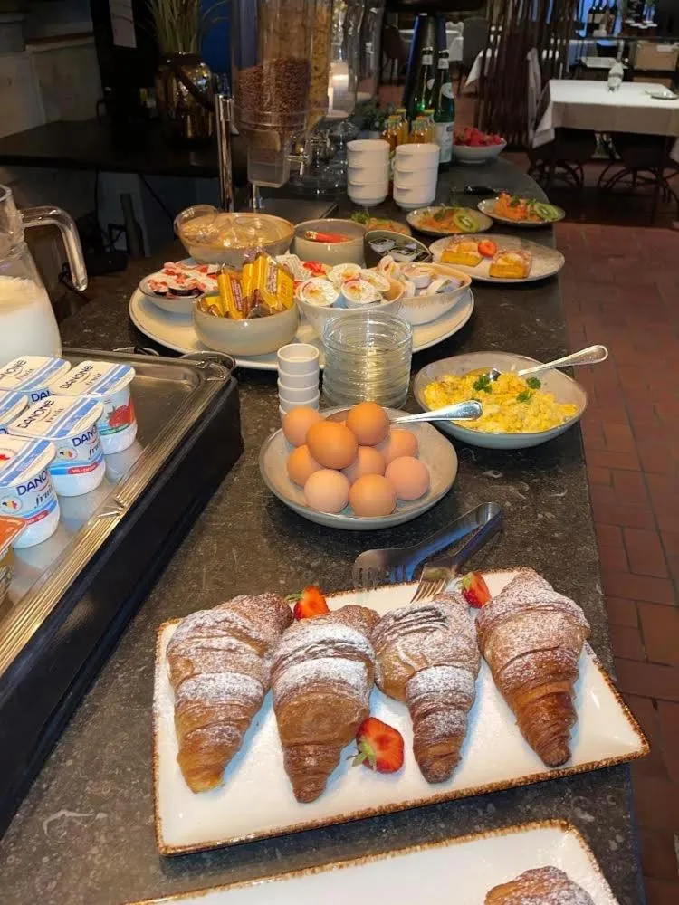 Food and drinks in Hotel De Kalvaar
