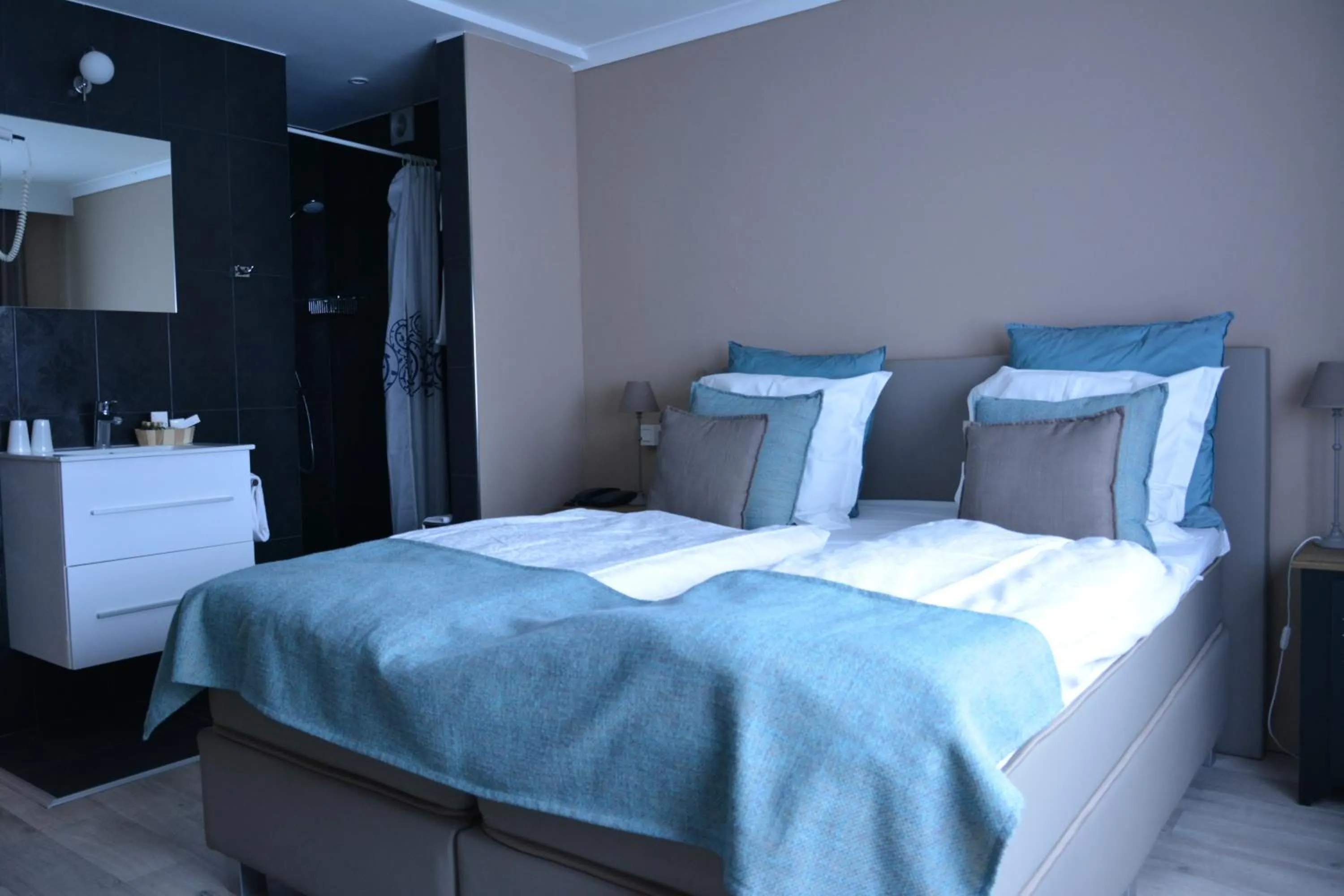 Bedroom, Bed in Hotel De Kalvaar