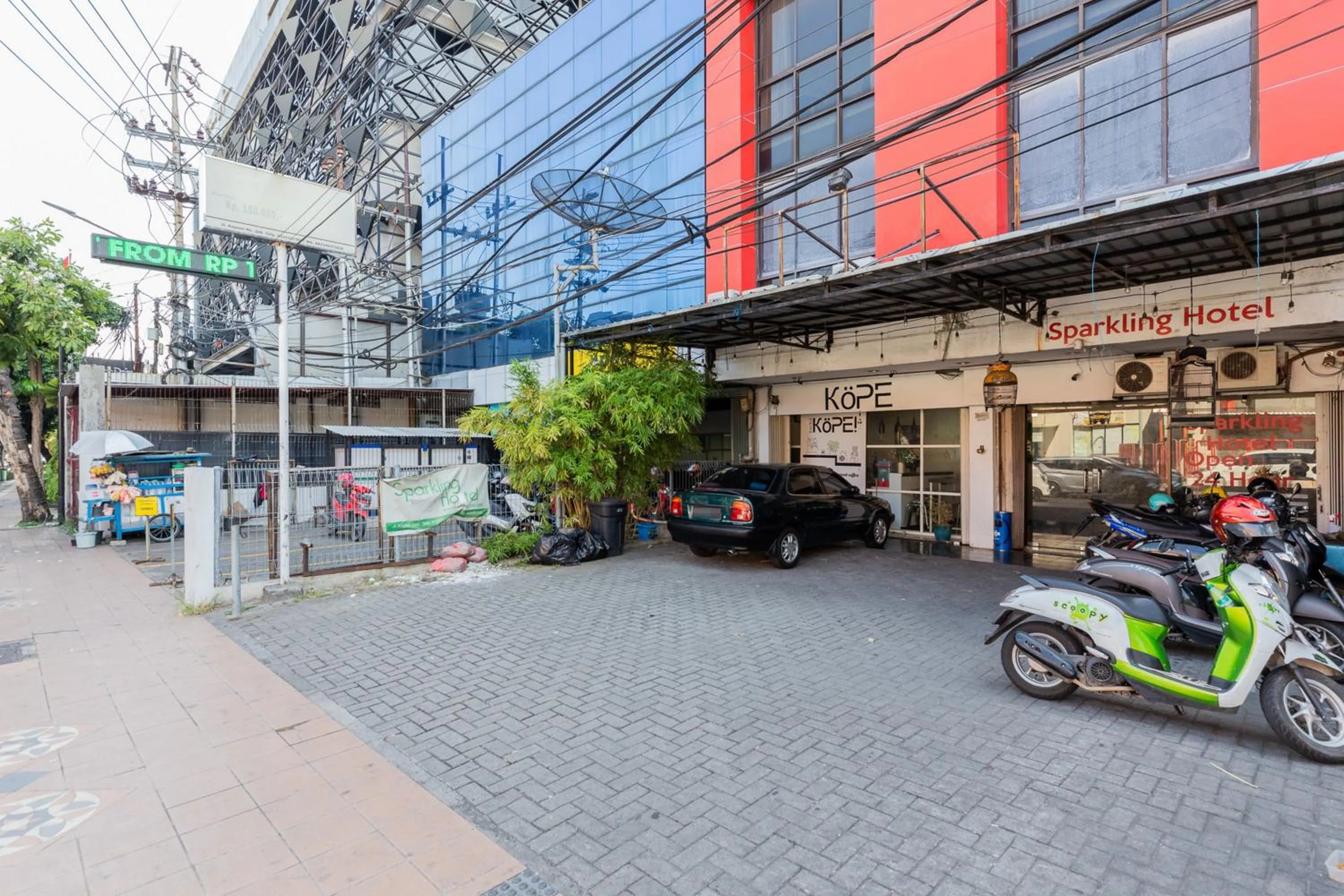 Parking in RedDoorz at Sparkling Hotel near Stasiun Gubeng Surabaya