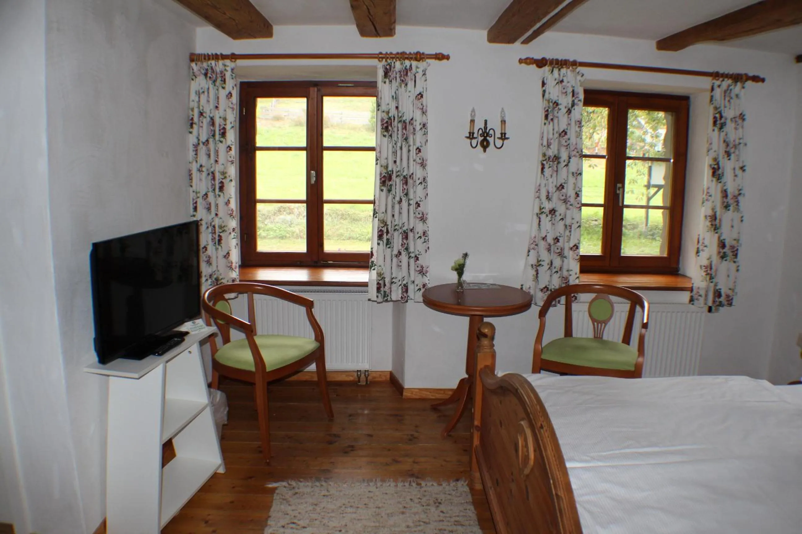 Photo of the whole room, Bed in Hotel Das Landhaus
