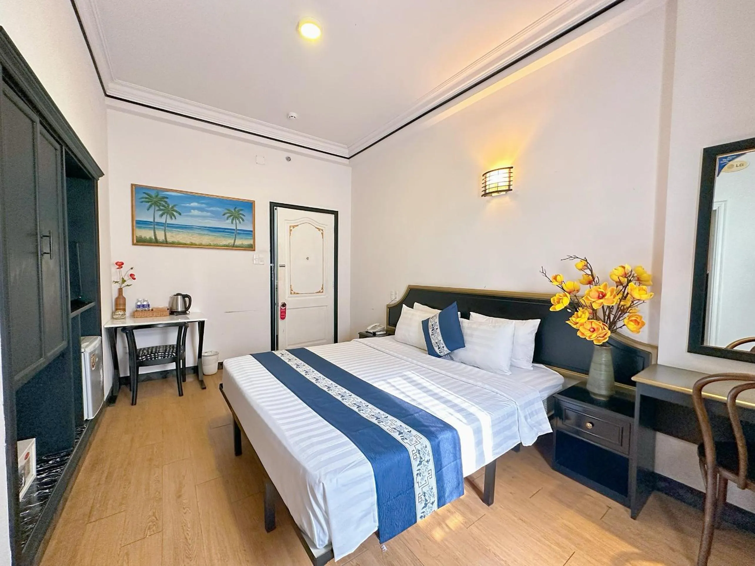 Property building, Bed in New Star Inn Boutique Hotel-Near Bến Thành Market