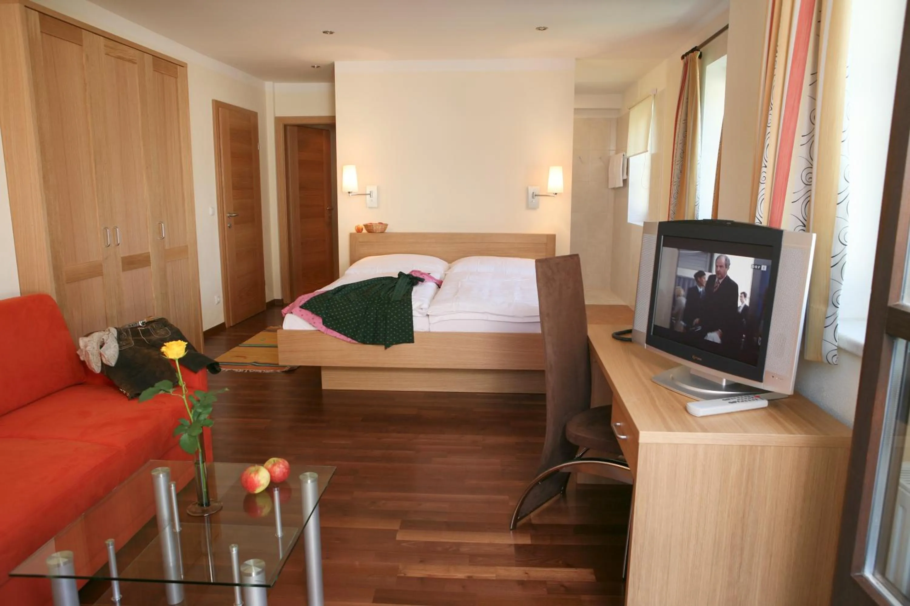 Photo of the whole room, Bed in Hotel Bürglstein