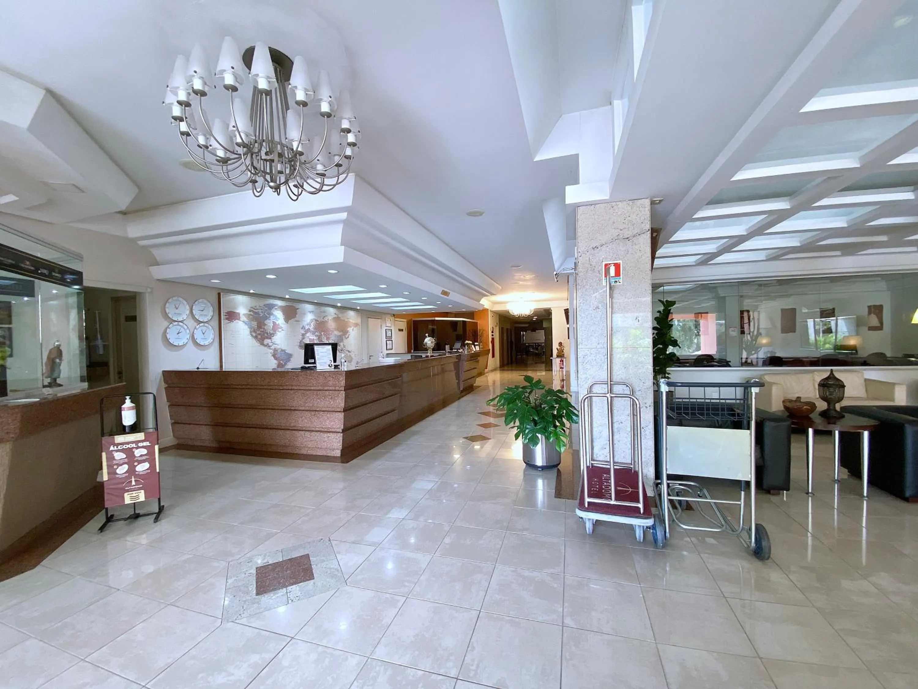 Lobby or reception in Altadomo Hotel