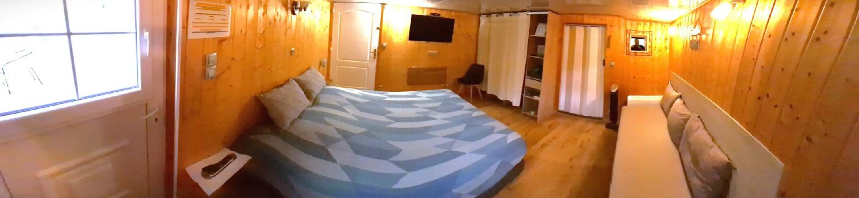 Bed in Chambre d'hôte chez Nathalie & Roland