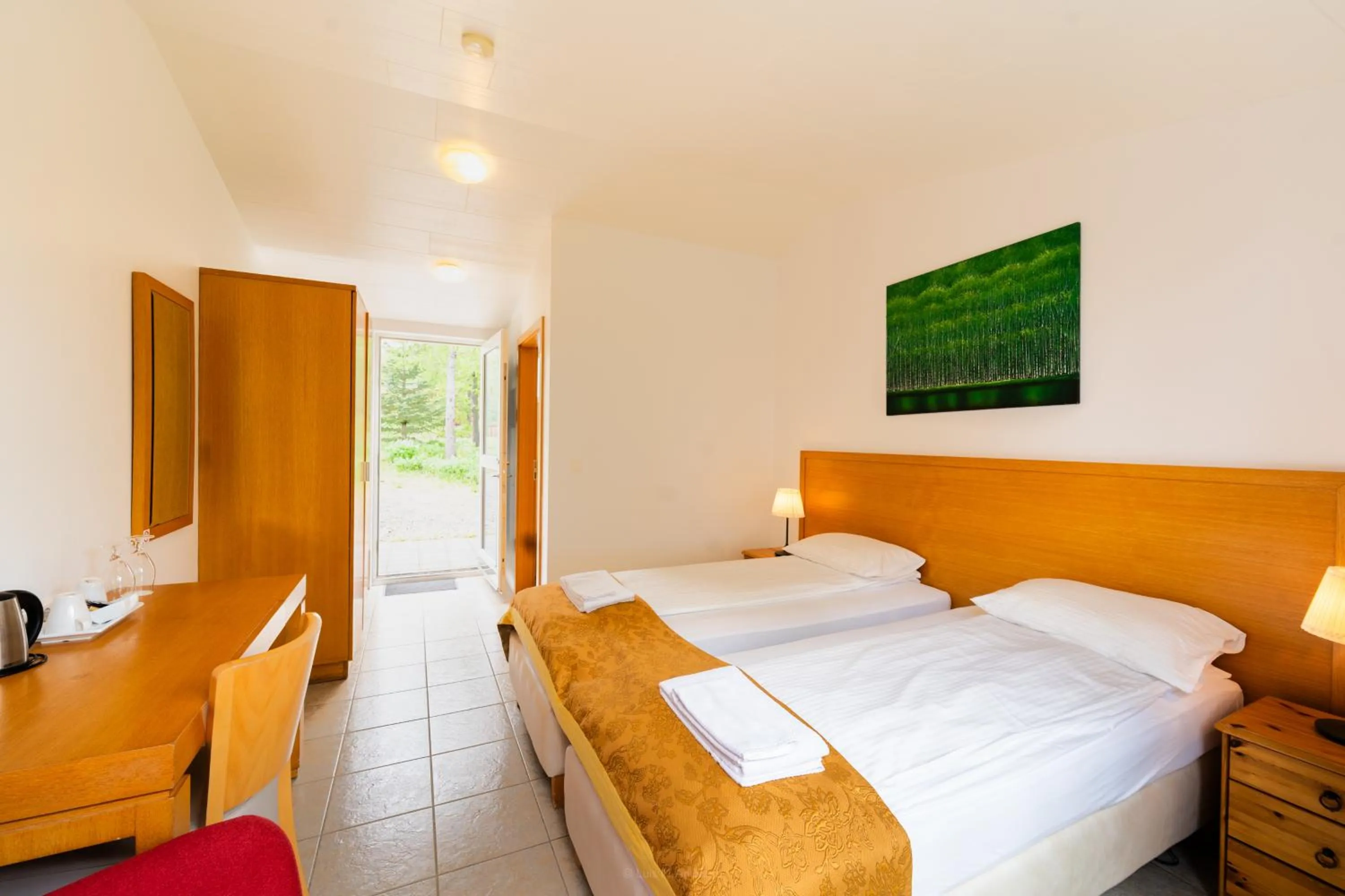 Coffee/tea facilities, Bed in Hótel Eyvindará