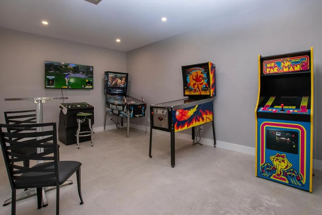 Communal lounge/ TV room in 107 Birchview Trail