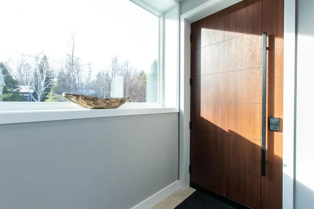 Lobby or reception in 107 Birchview Trail