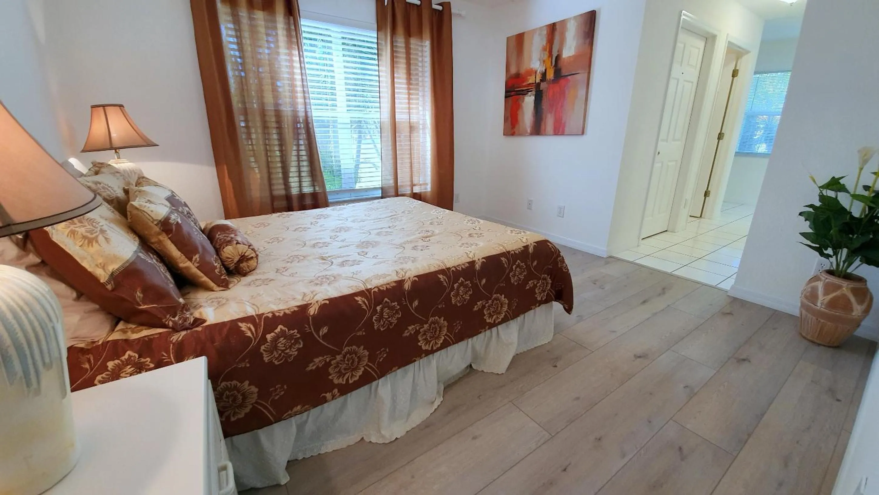 Bed in !NEW! Villa Rosa & Lucia