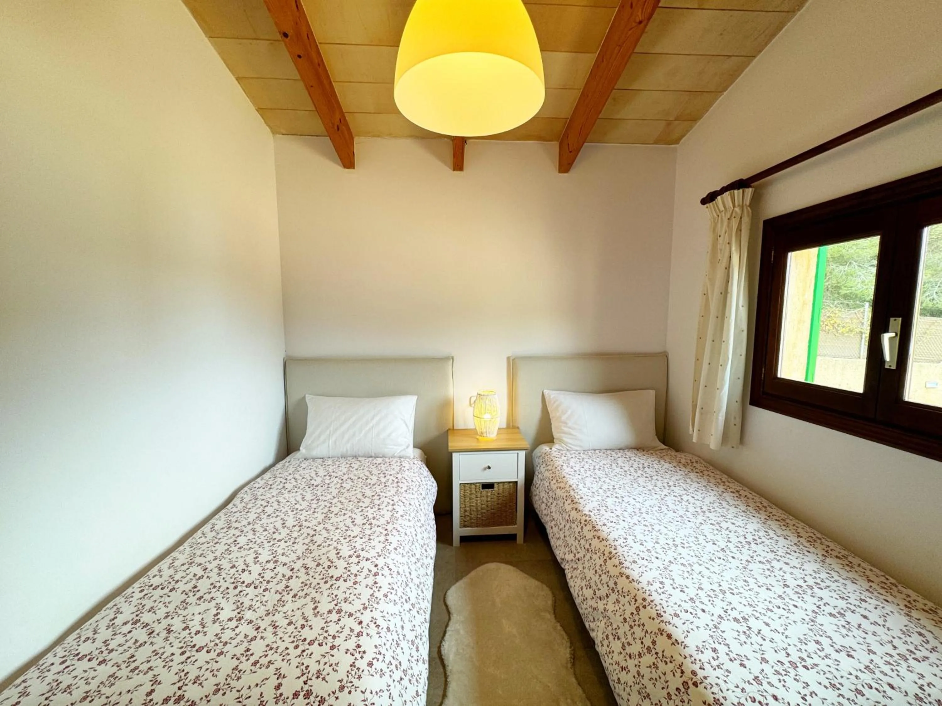 Bed in Maricel
