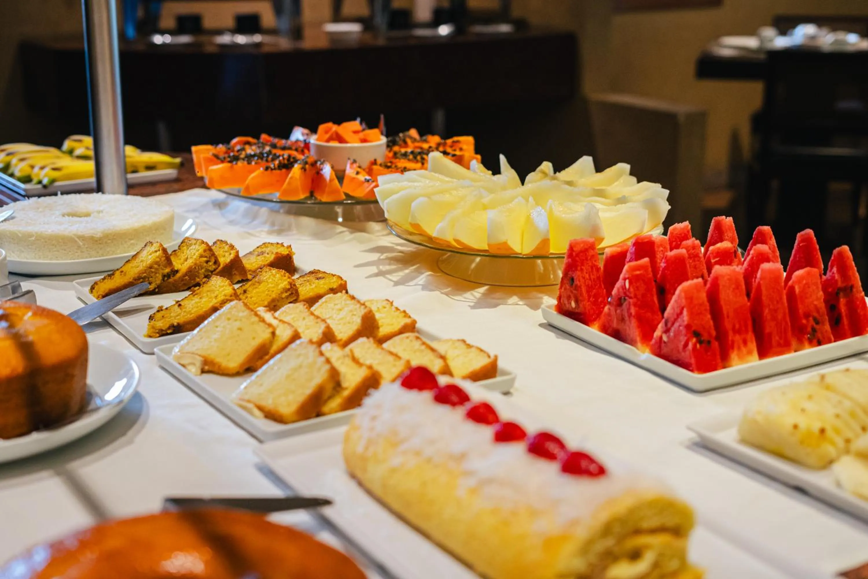 Breakfast in Villa Itaipava Resort & Conventions