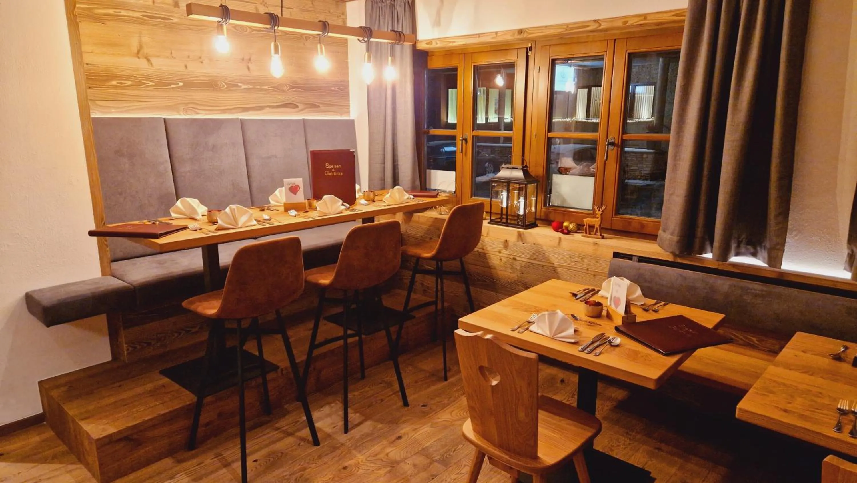 Restaurant/places to eat in Sporthotel Dachstein West