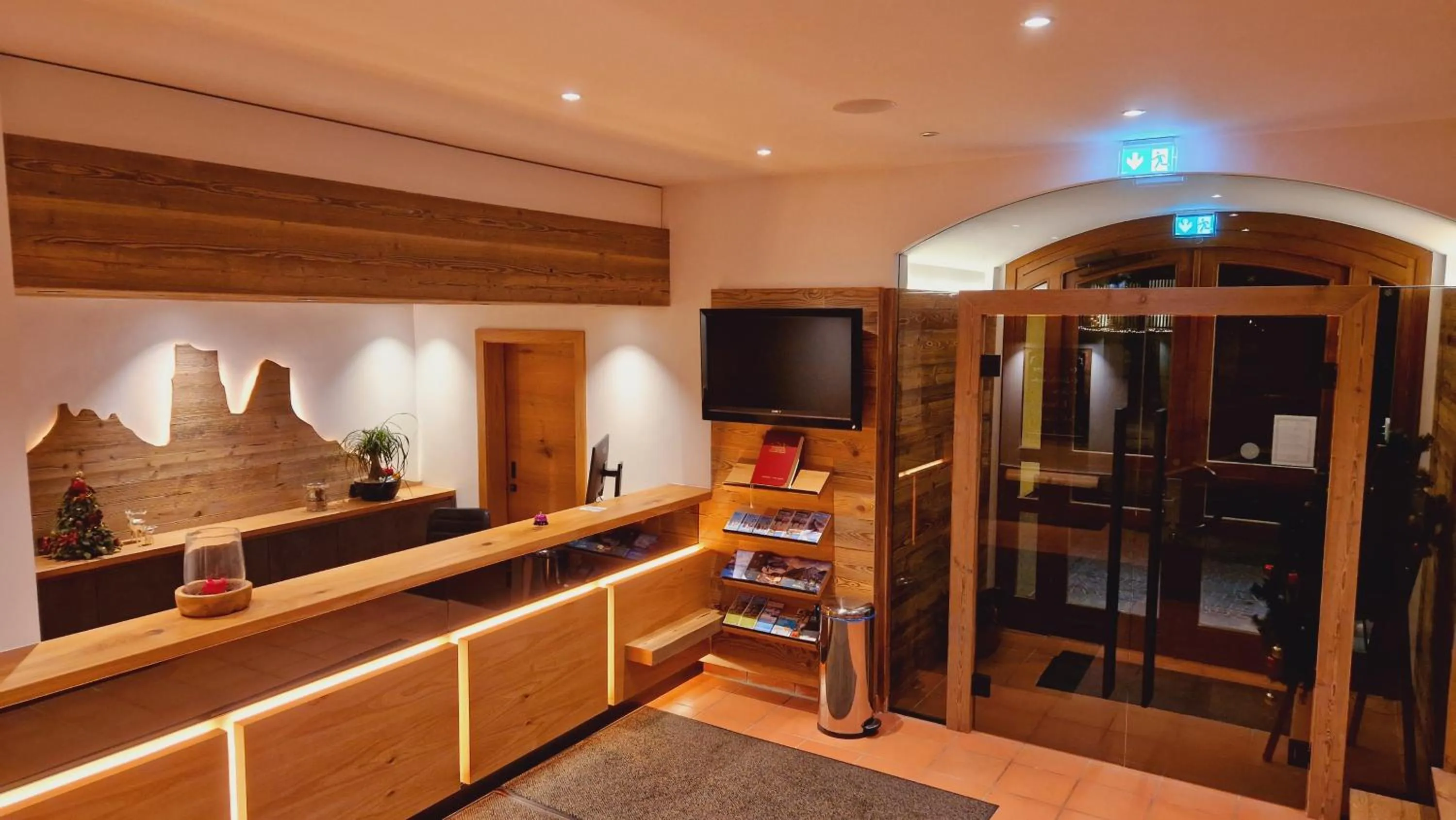 Lobby or reception in Sporthotel Dachstein West
