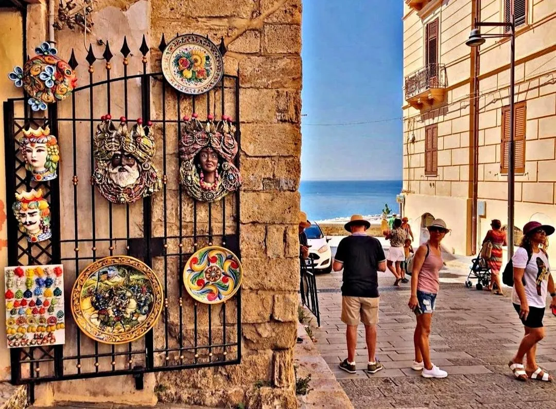 VIP in Kèramos Luxury Rooms