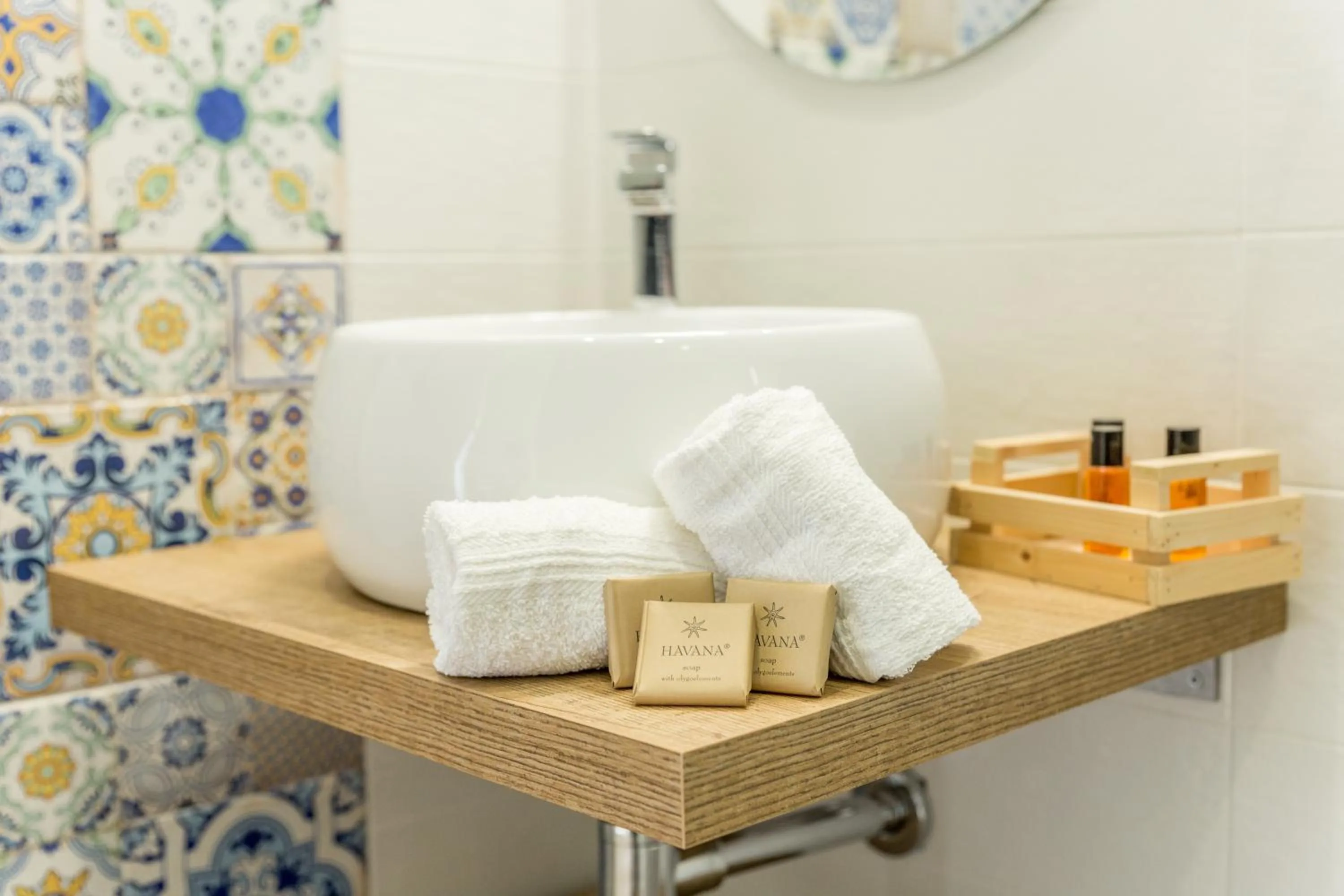 Bathroom in Kèramos Luxury Rooms