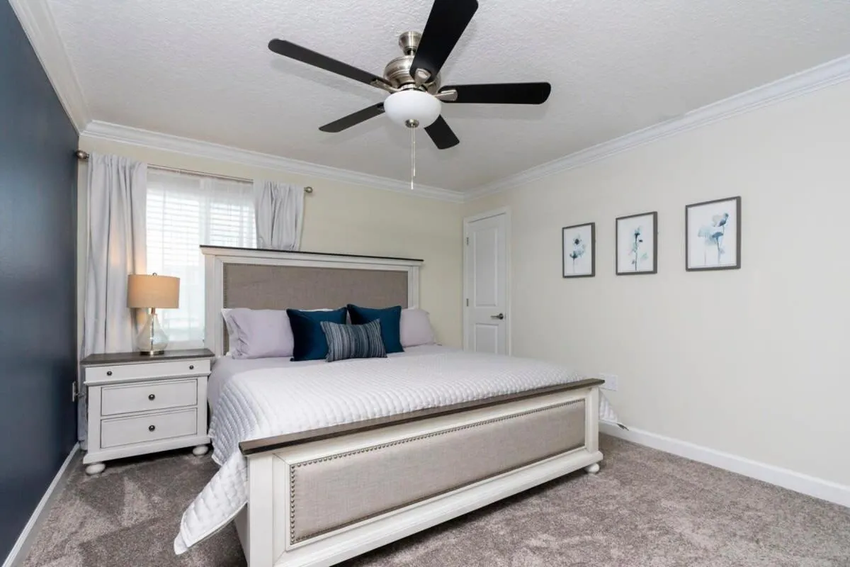 Bed in Stunning 5 Bd w/ Pool Close to Disney 2905