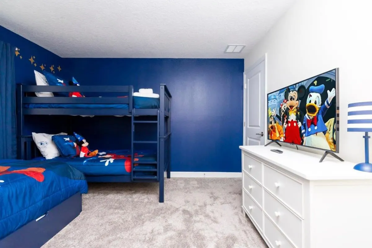 Bed in Stunning 5 Bd w/ Pool Close to Disney 2905