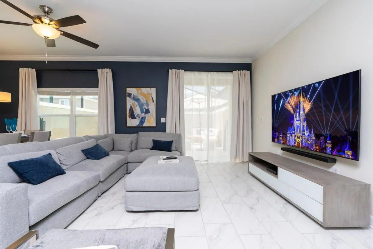 Stunning 5 Bd w/ Pool Close to Disney 2905