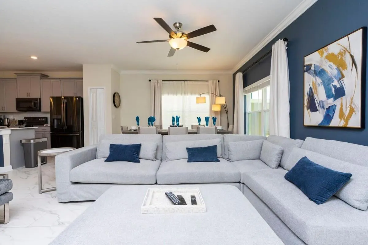 Stunning 5 Bd w/ Pool Close to Disney 2905