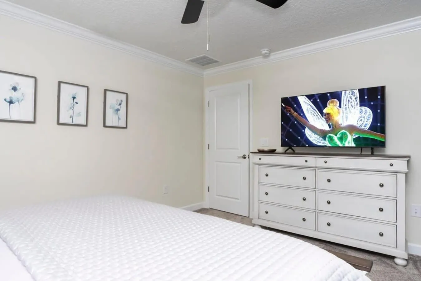 Bed in Stunning 5 Bd w/ Pool Close to Disney 2905