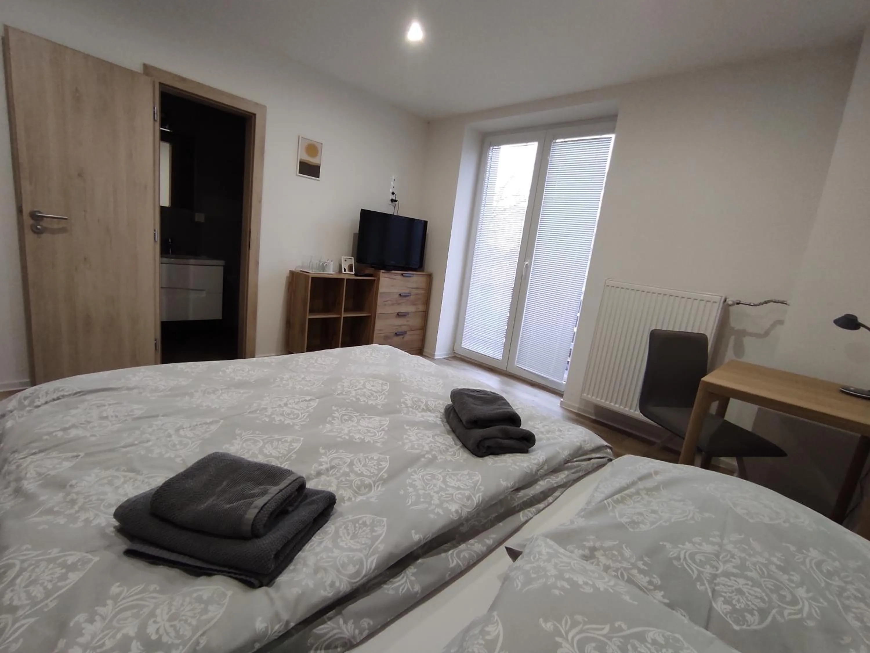 TV and multimedia, Bed in Symple apartments