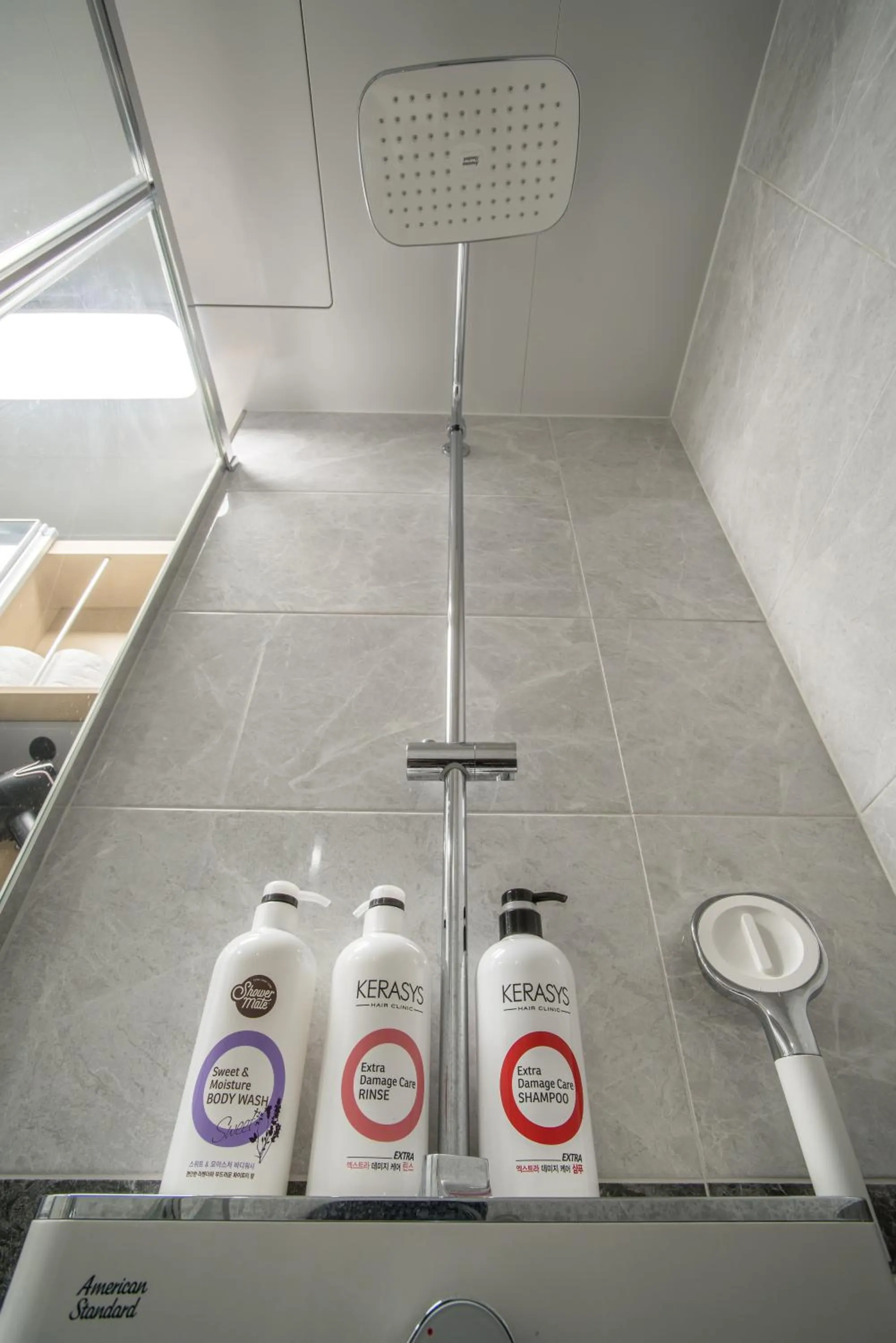 Bathroom in Jeju Central Park Residence