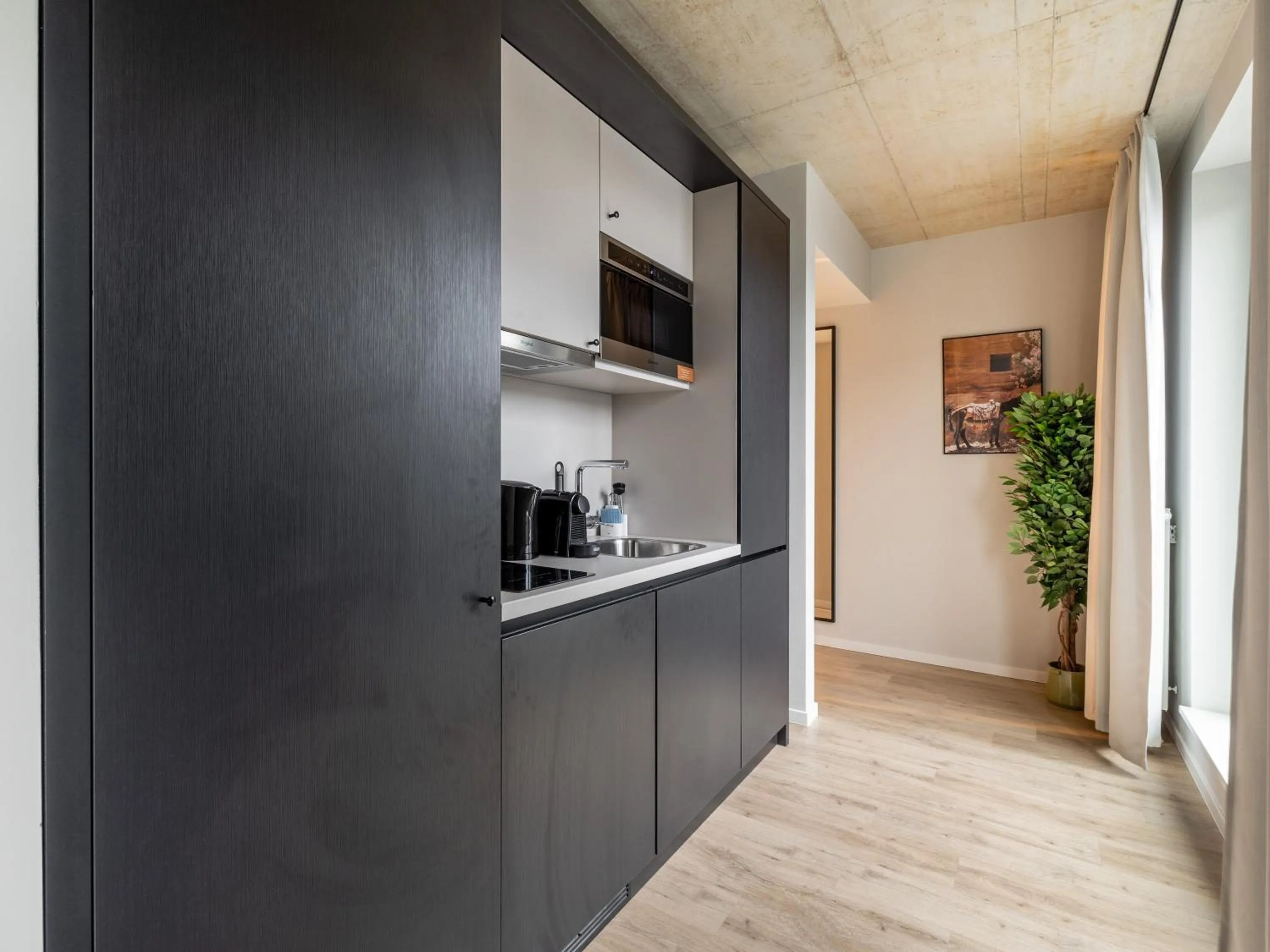 Coffee/tea facilities in Limehome Düsseldorf Stresemannstraße - Digital Access