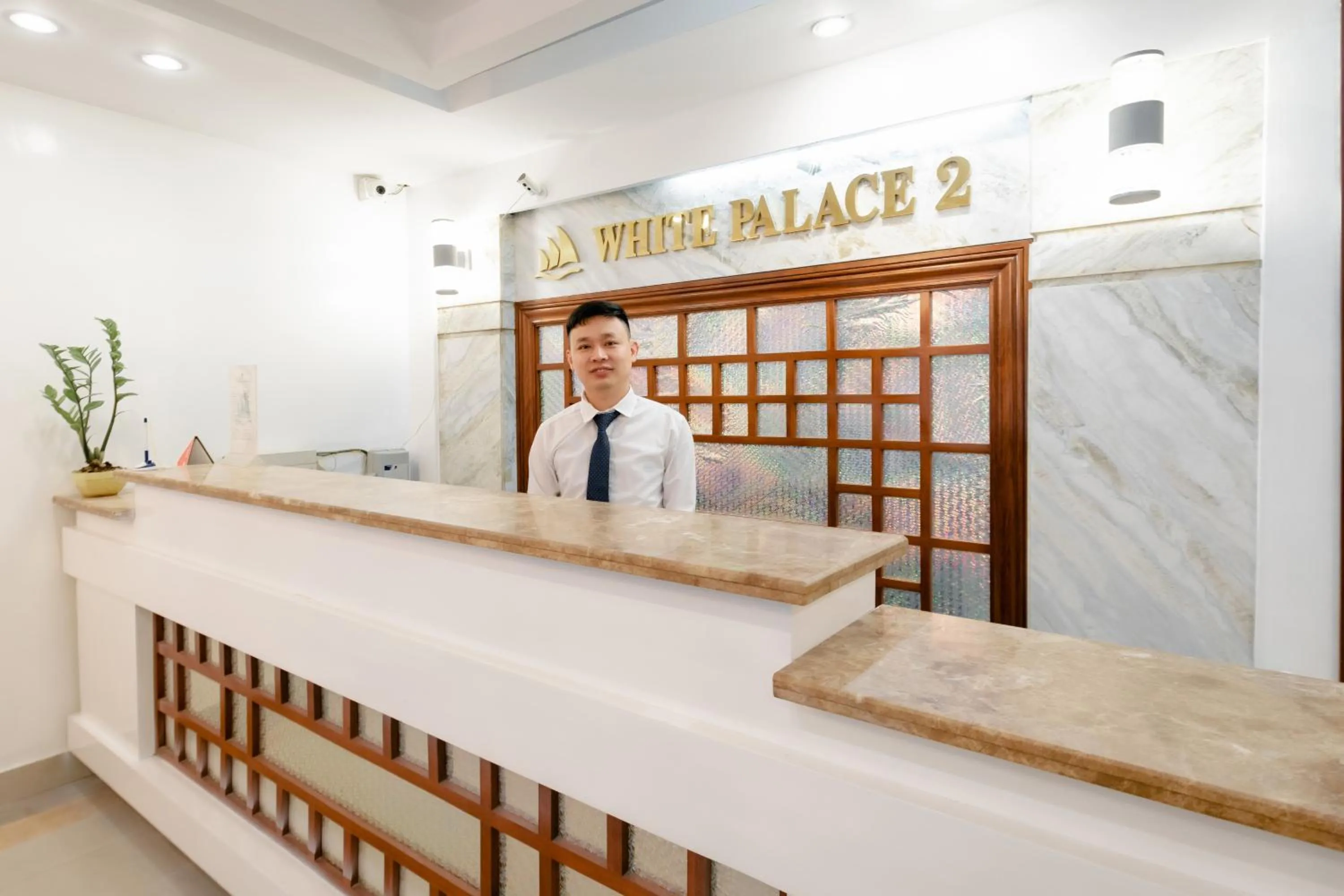 Staff in White Palace 2