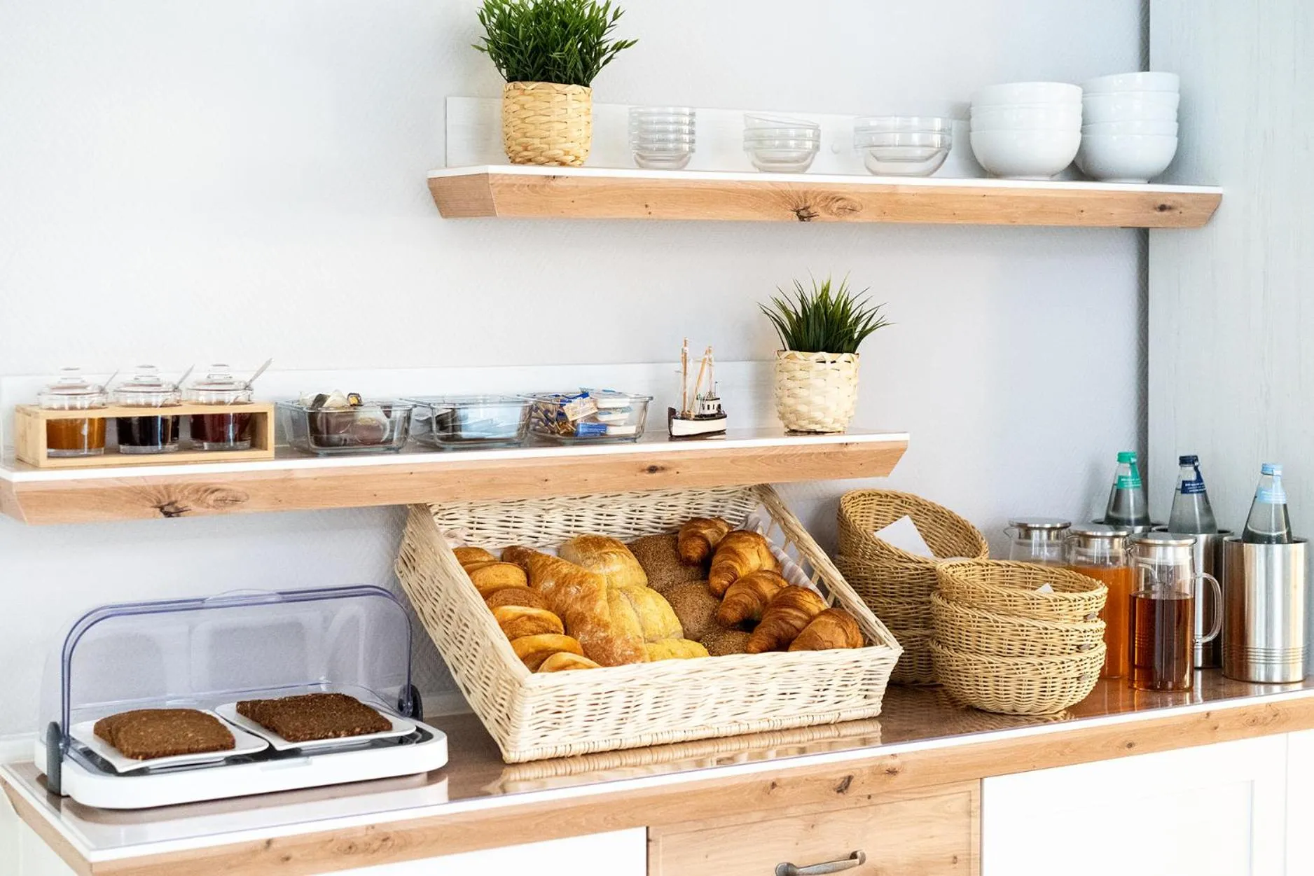 Food and drinks in Hotel Haus am Park