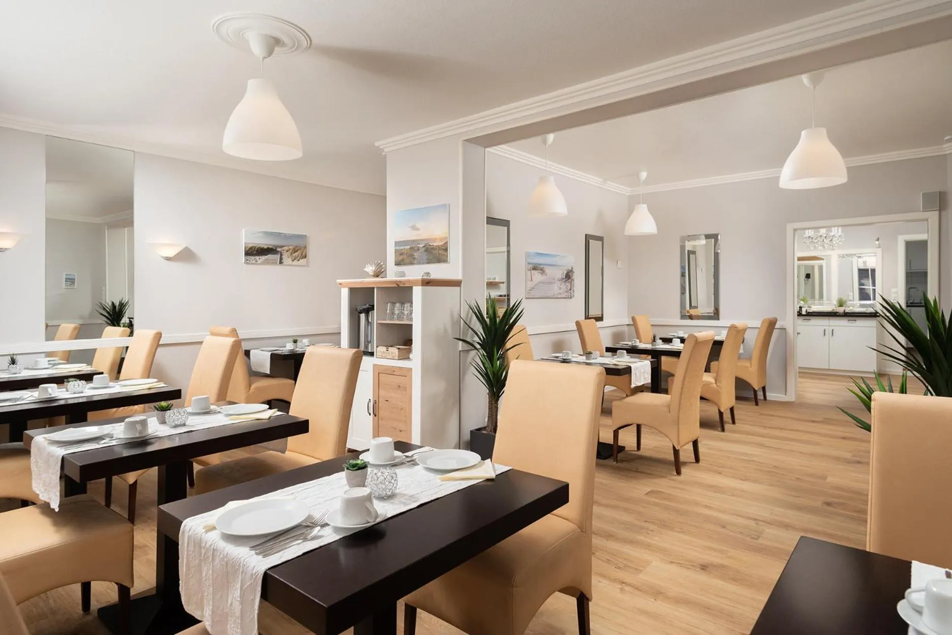 Restaurant/places to eat in Hotel Haus am Park